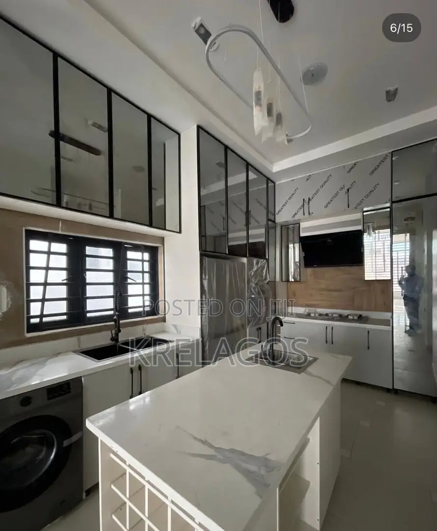 4bdrm Duplex in Orchid, Chevron for rent in Chevron