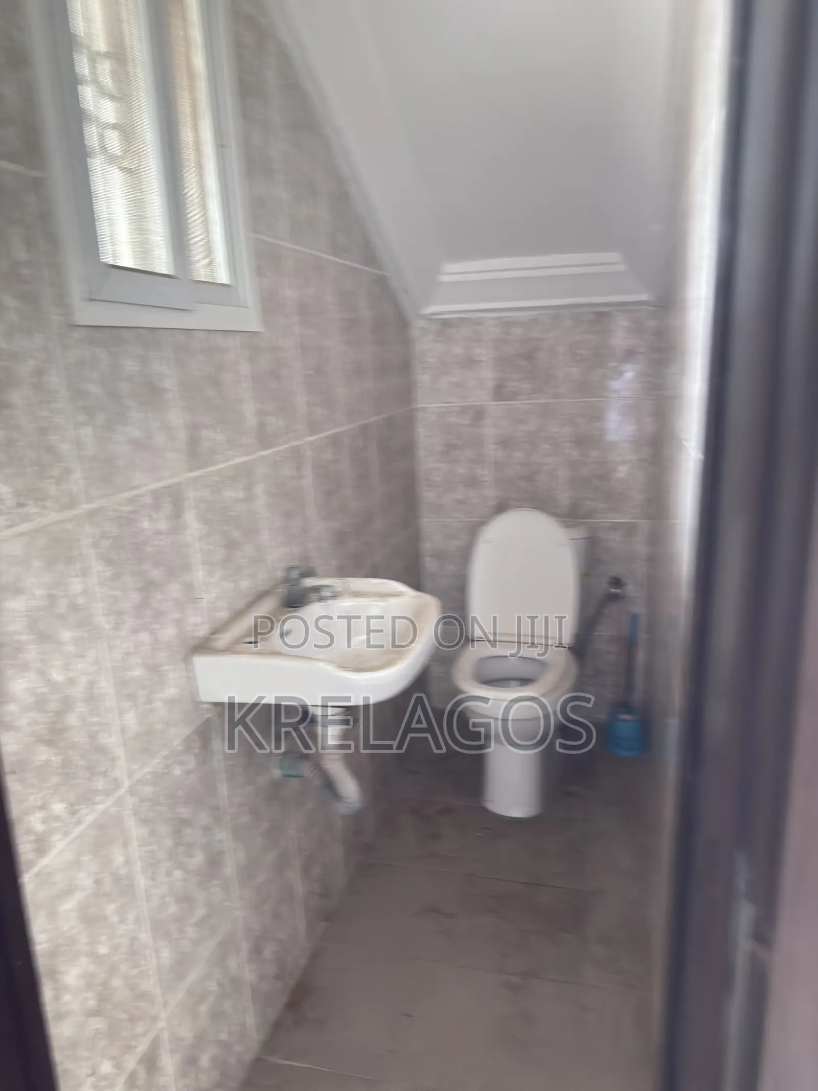 4bdrm Duplex in Ikota for sale in Ikota
