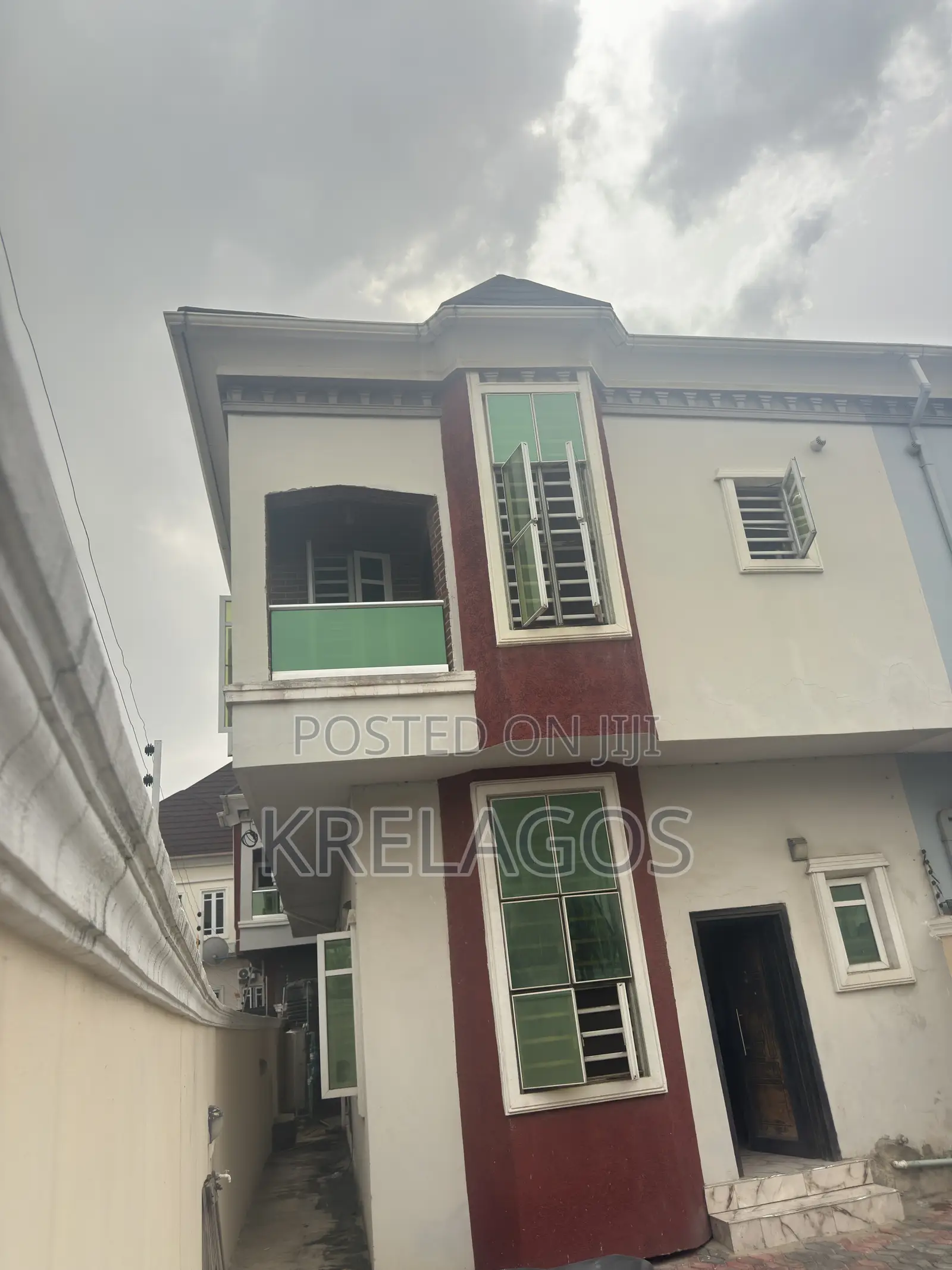 4bdrm Duplex in Ikota for sale in Ikota