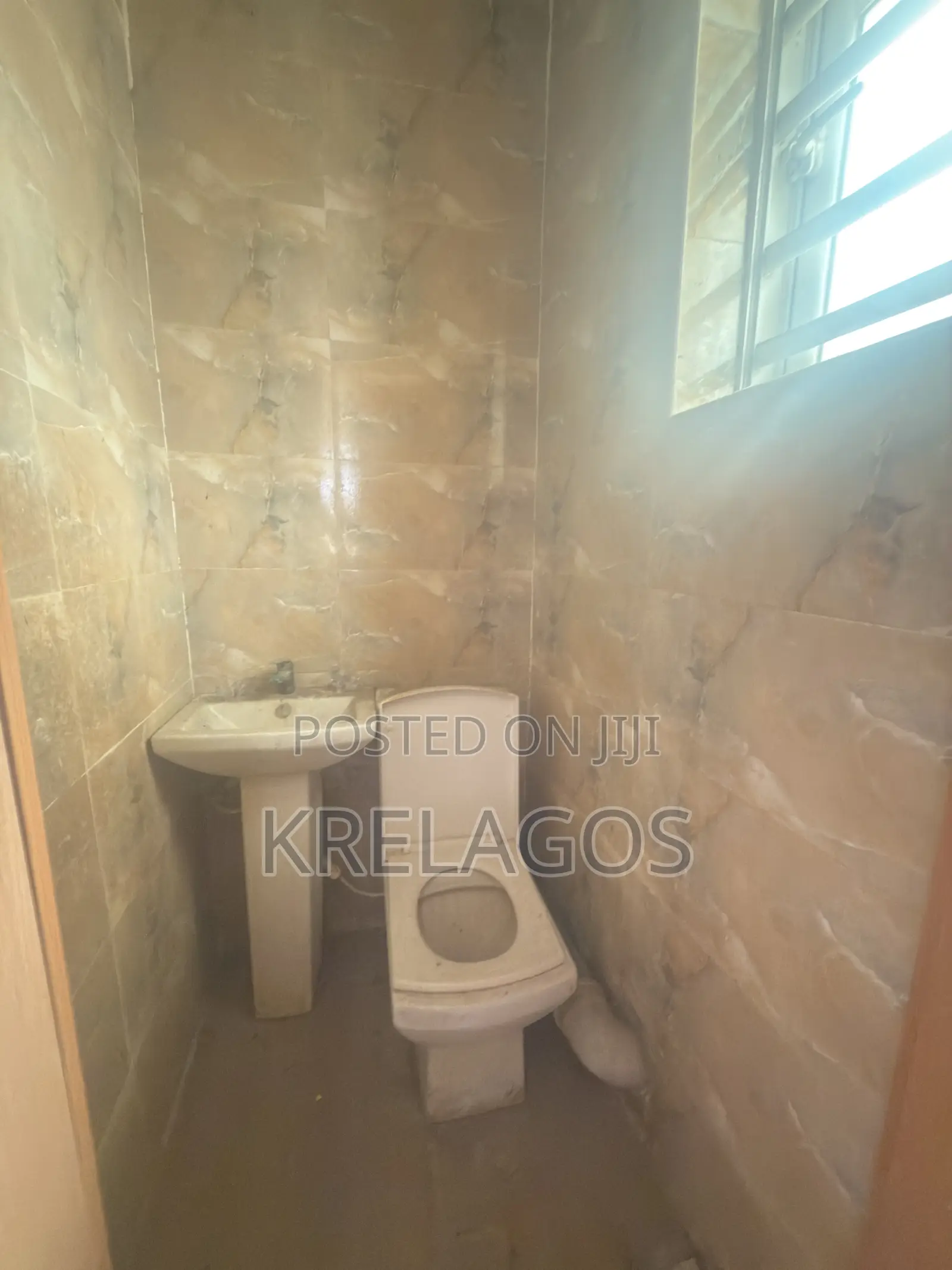 4bdrm Duplex in Ikota for sale in Ikota