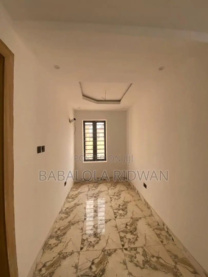 Furnished 4bdrm Duplex in Adeoyo for sale in Adeoyo