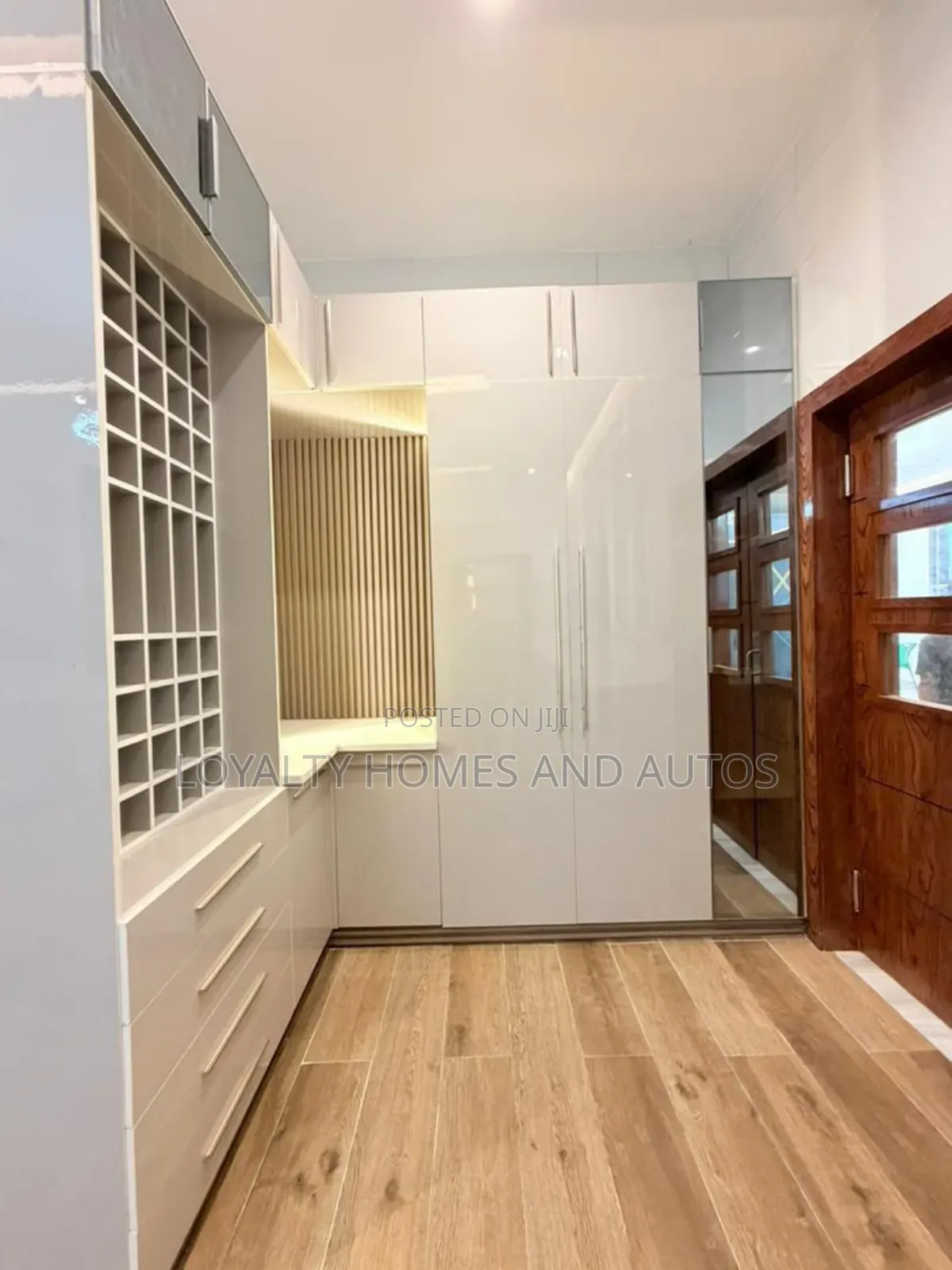 5bdrm Duplex in Banana Island for sale in Banana Island