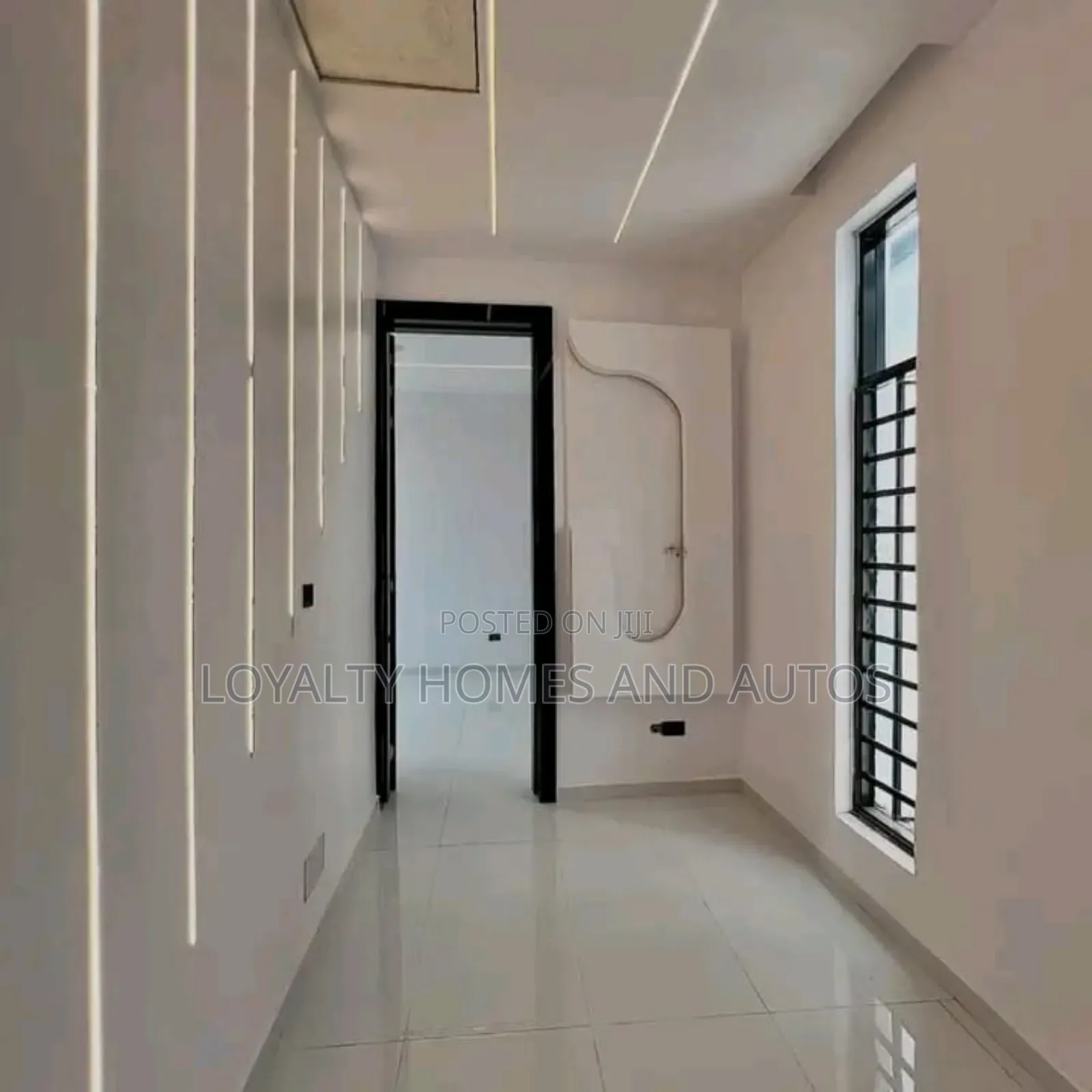 5bdrm Duplex in Ikota for sale in Ikota