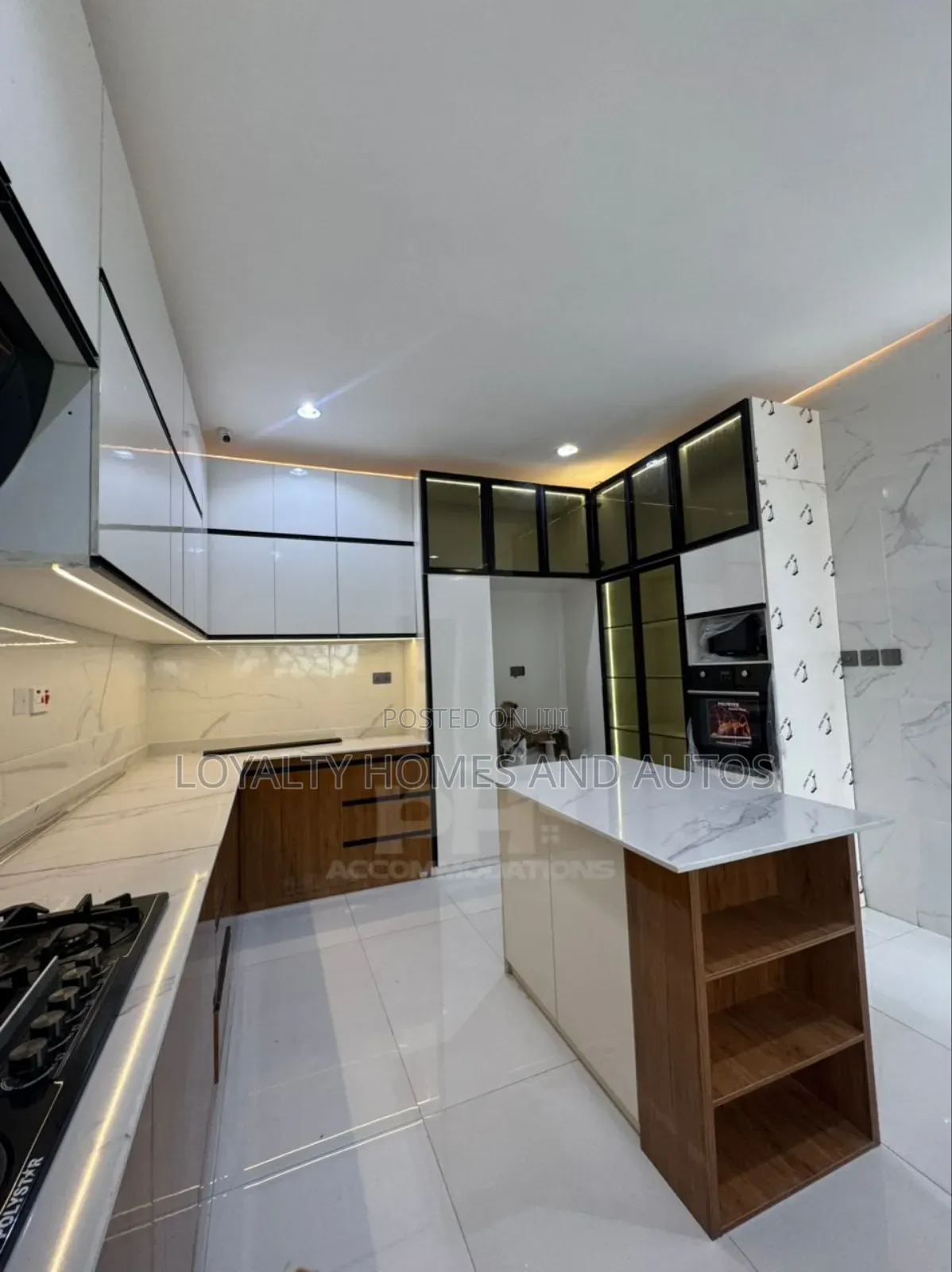 5bdrm Duplex in Omole Phase 1 for sale in Omole Phase 1