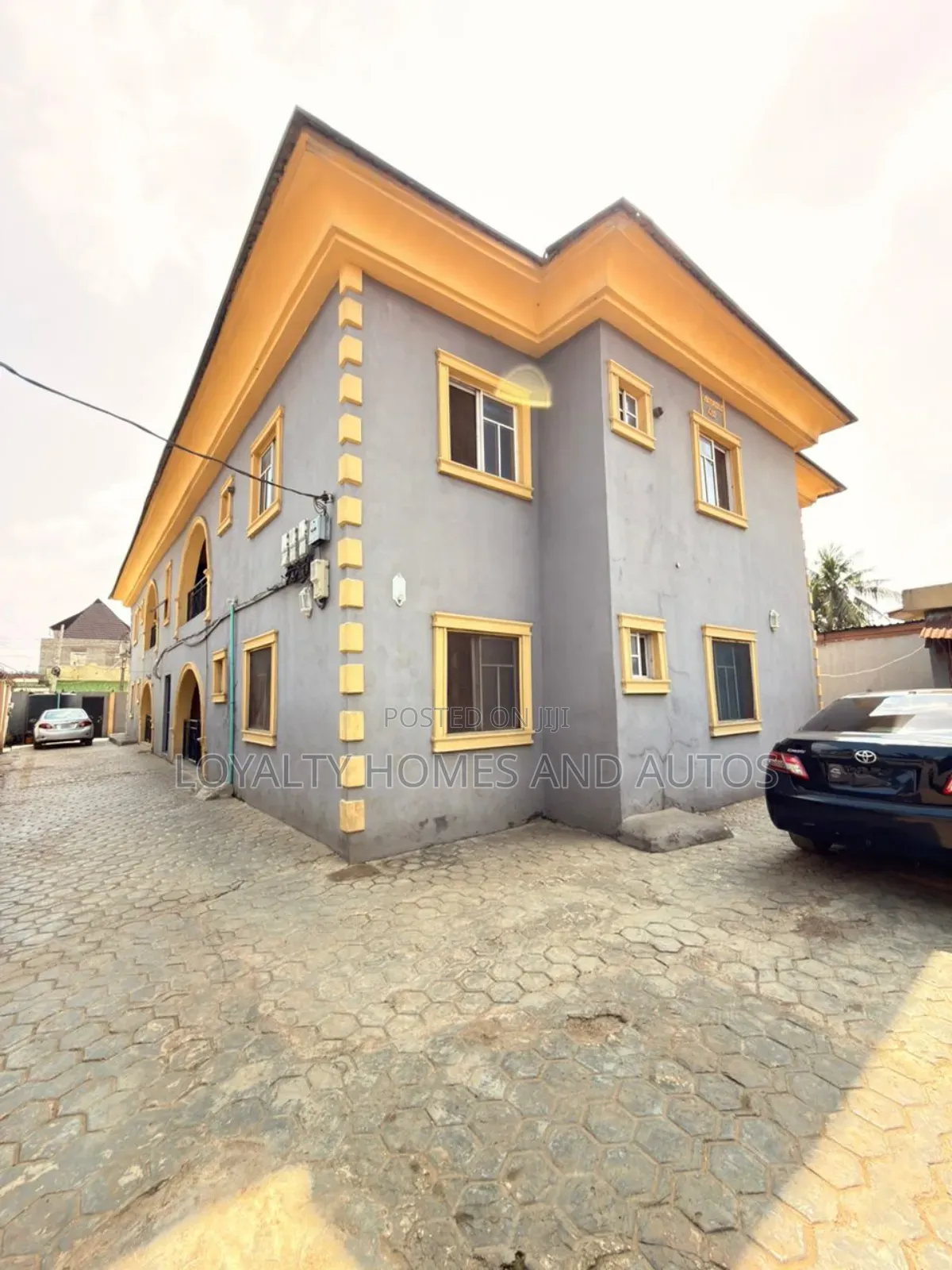 3bdrm Block of Flats in Abule Egba for sale in Abule Egba