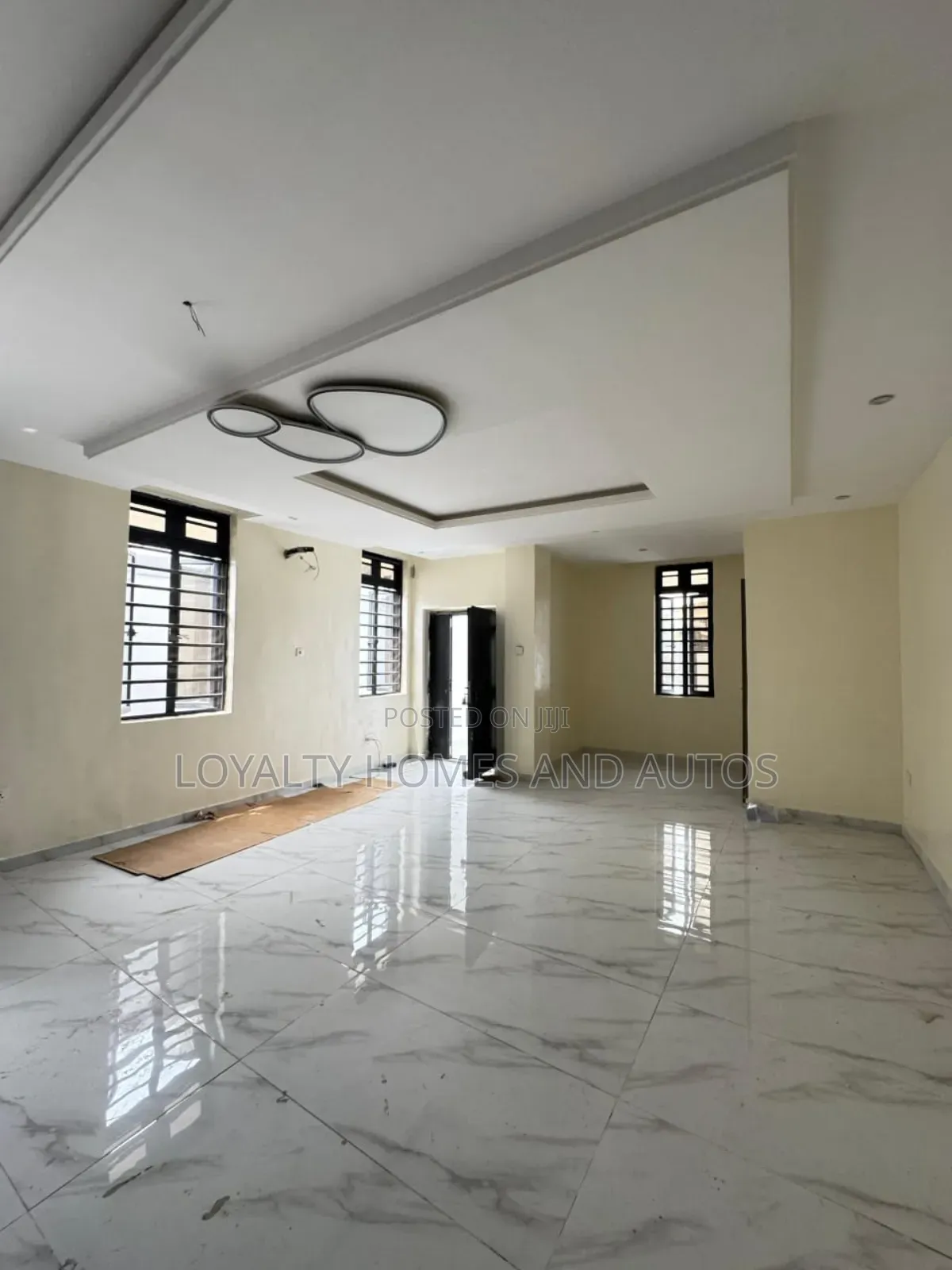 4bdrm Duplex in Surulere for sale in Surulere