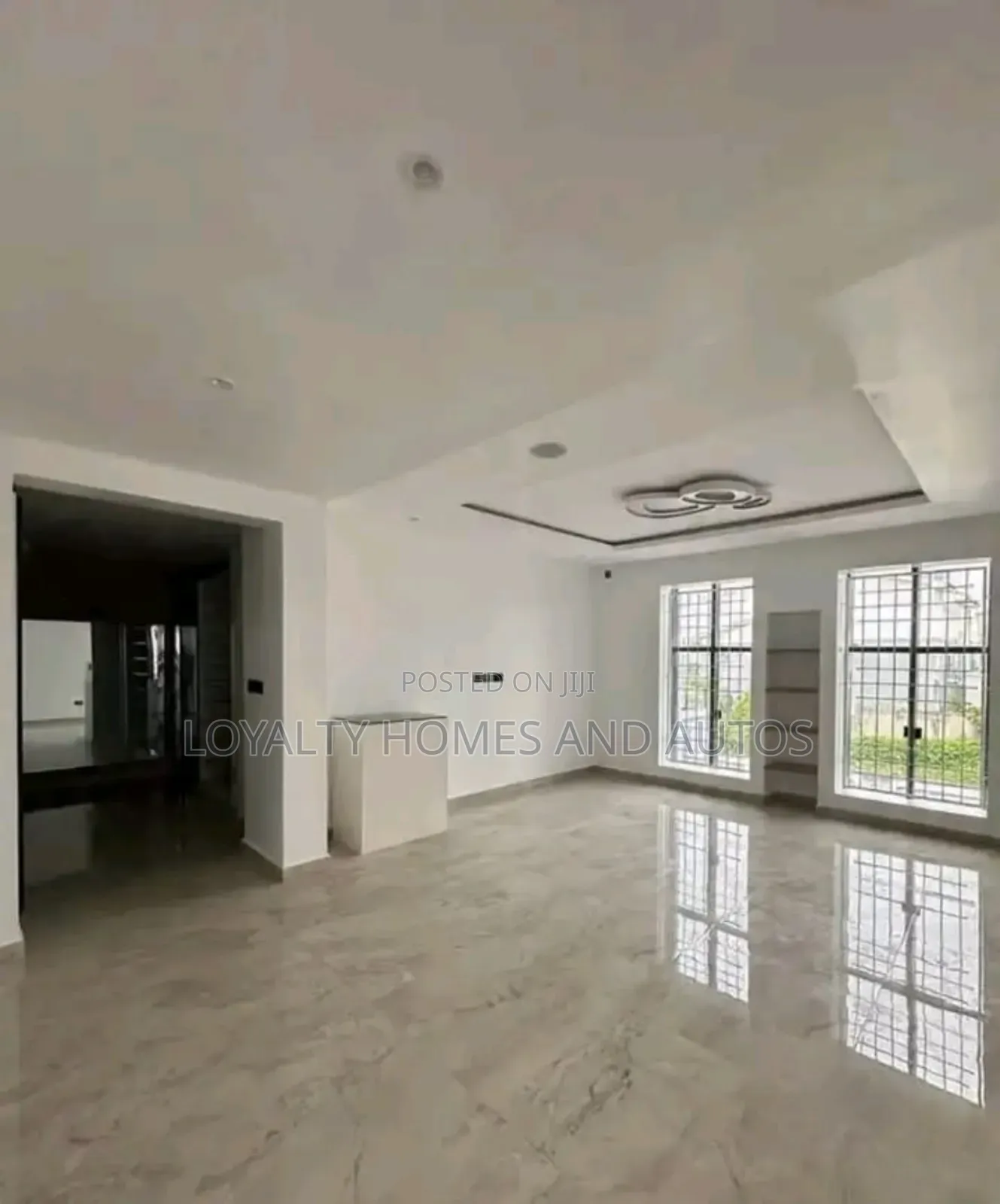 5bdrm Duplex in Lekki Phase 1 for sale in Lekki Phase 1