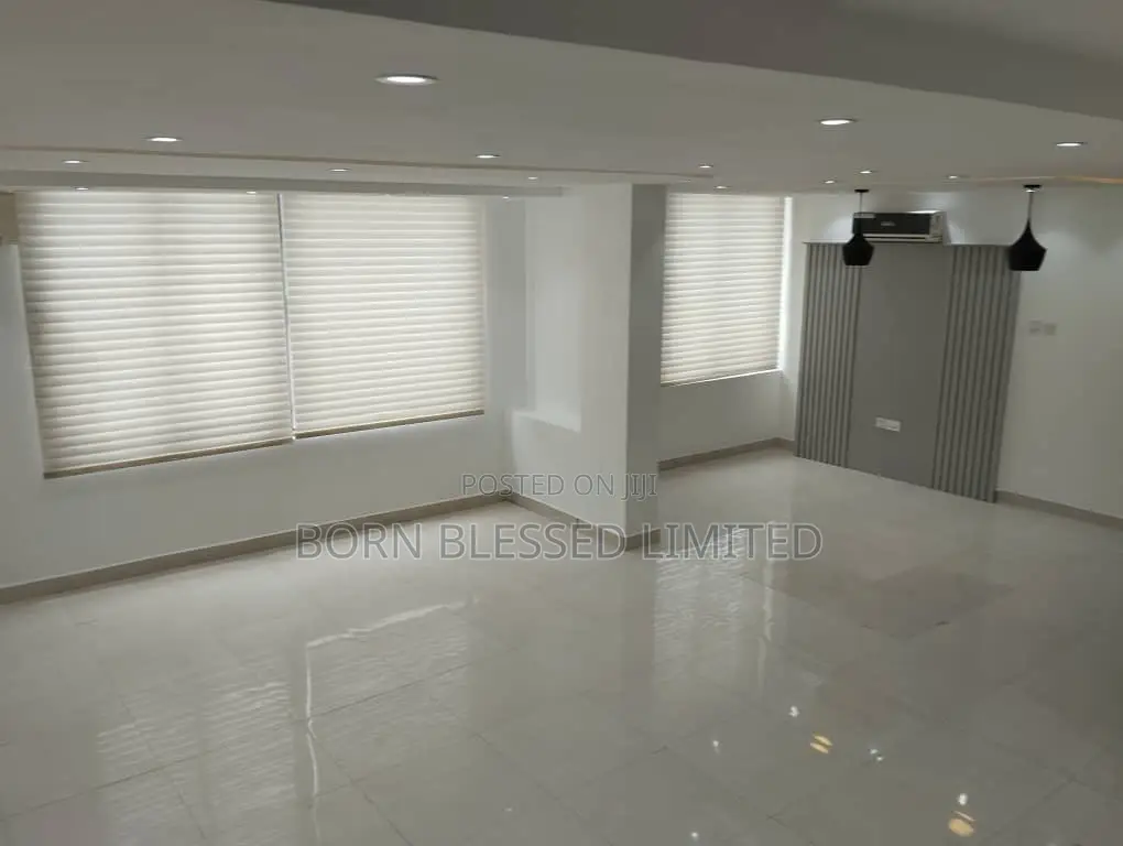 3bdrm Block of Flats in Victoria Island for sale in Victoria Island