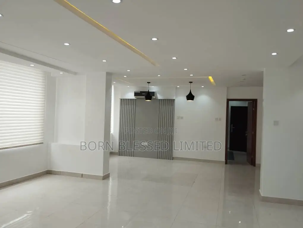 3bdrm Block of Flats in Victoria Island for sale in Victoria Island
