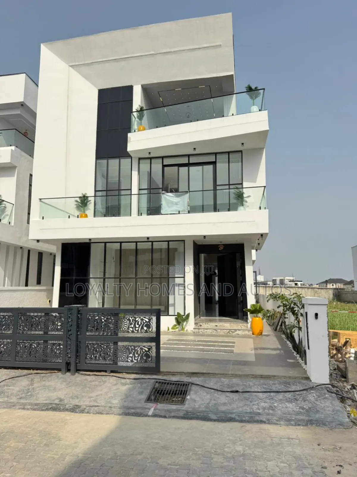 6bdrm House in Chevron for sale in Chevron