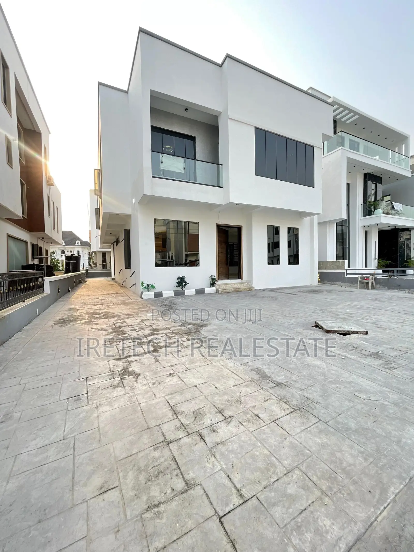 5bdrm Duplex in Megamound Estate, Ikota for sale in Ikota