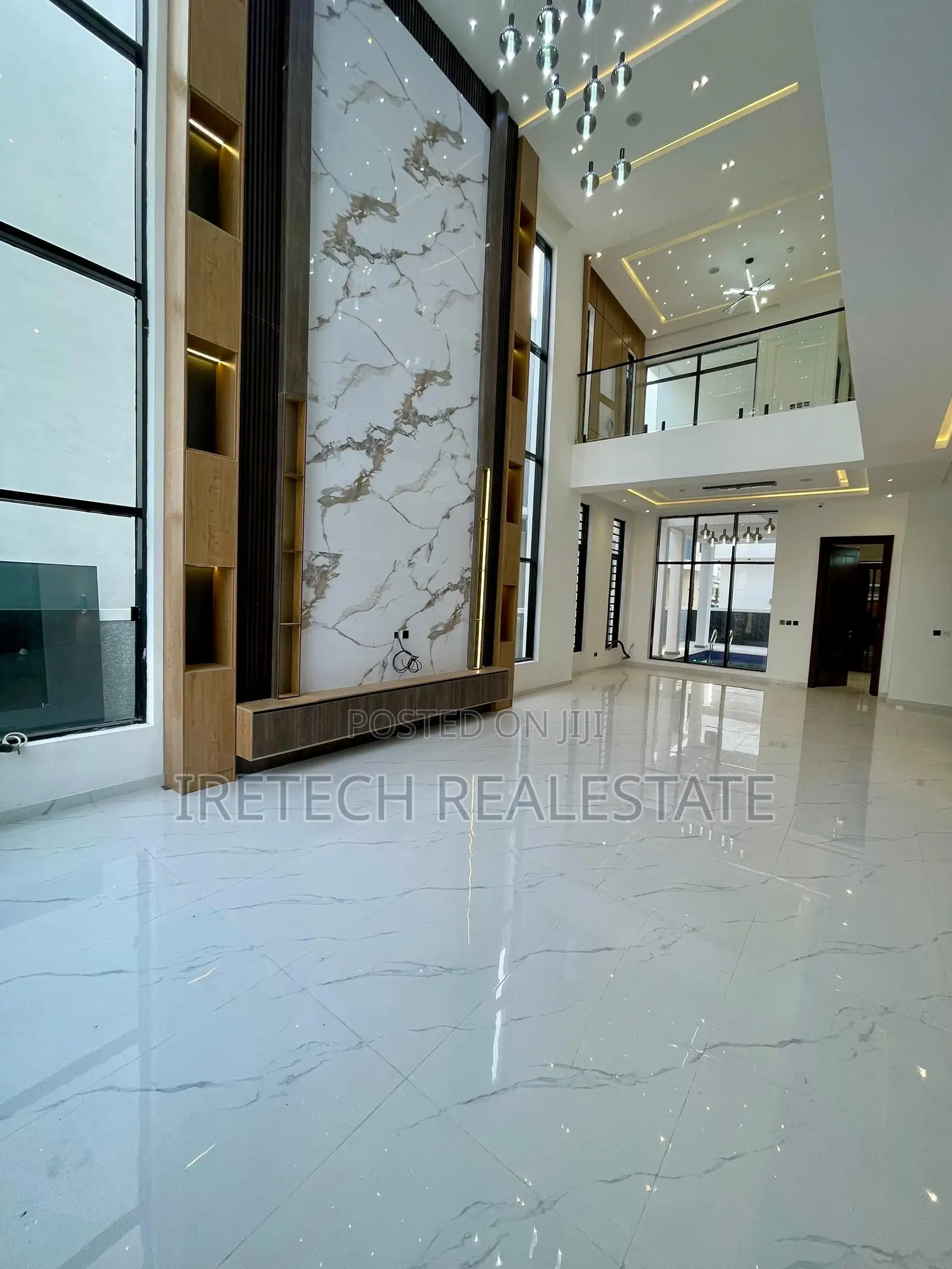 5bdrm Duplex in Ikota Megamound for sale in Ikota