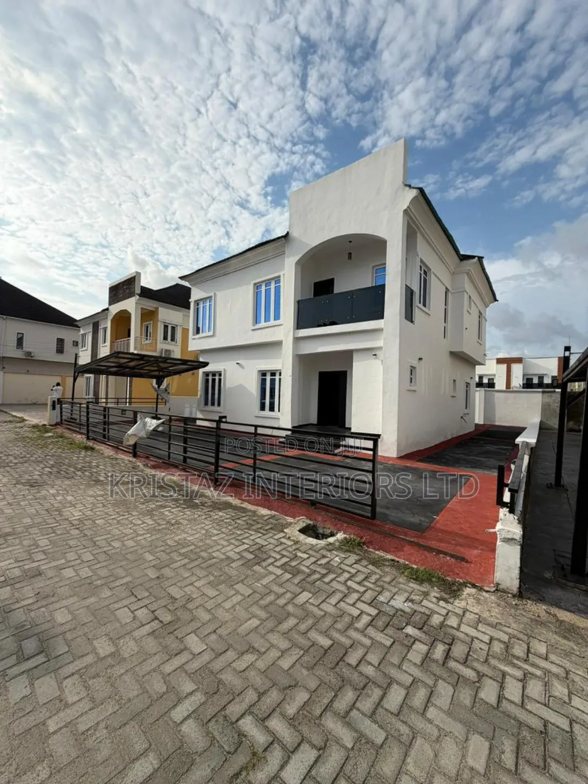 4bdrm Duplex in Ikota for sale in Ikota