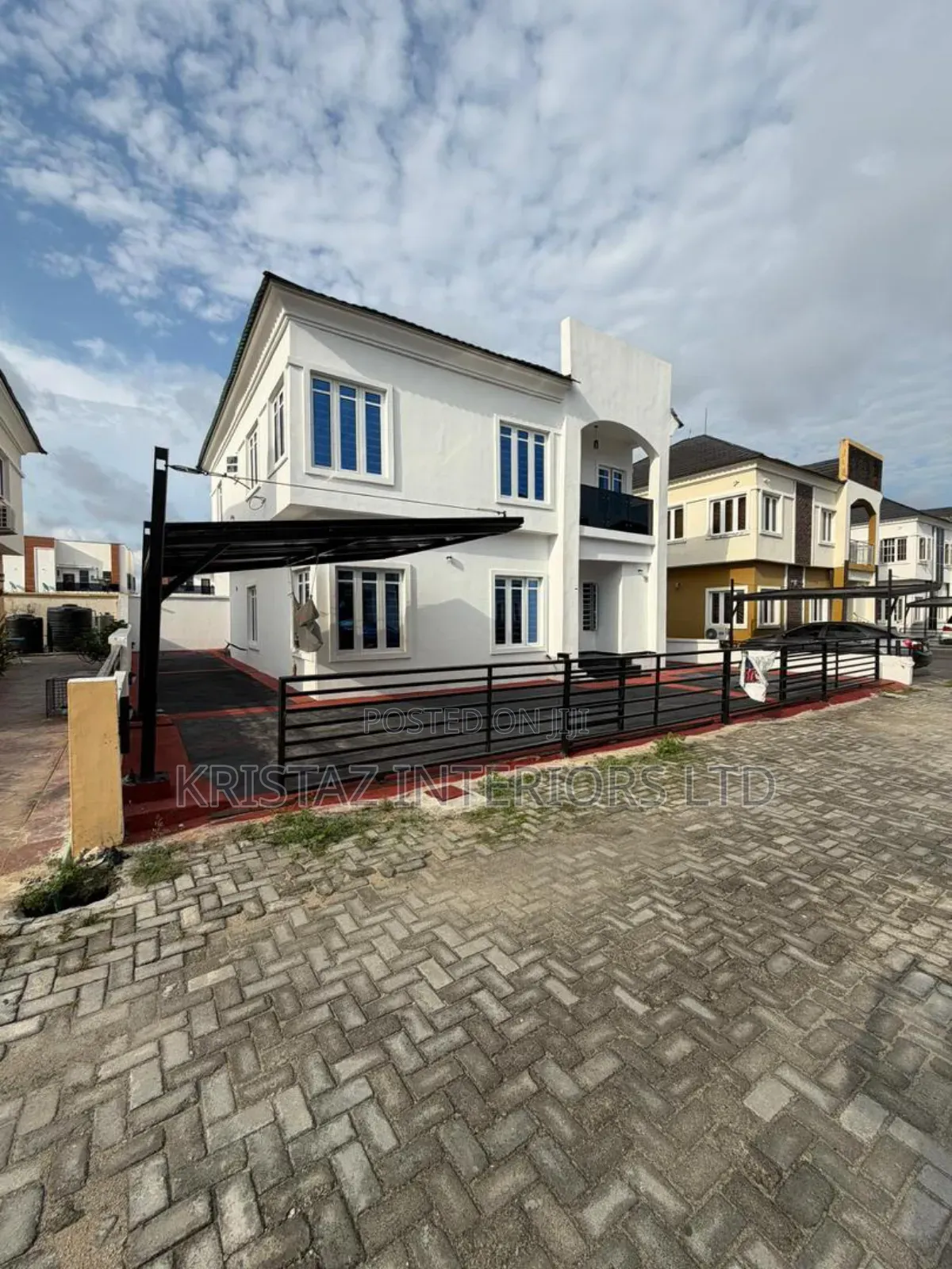 4bdrm Duplex in Ikota for sale in Ikota