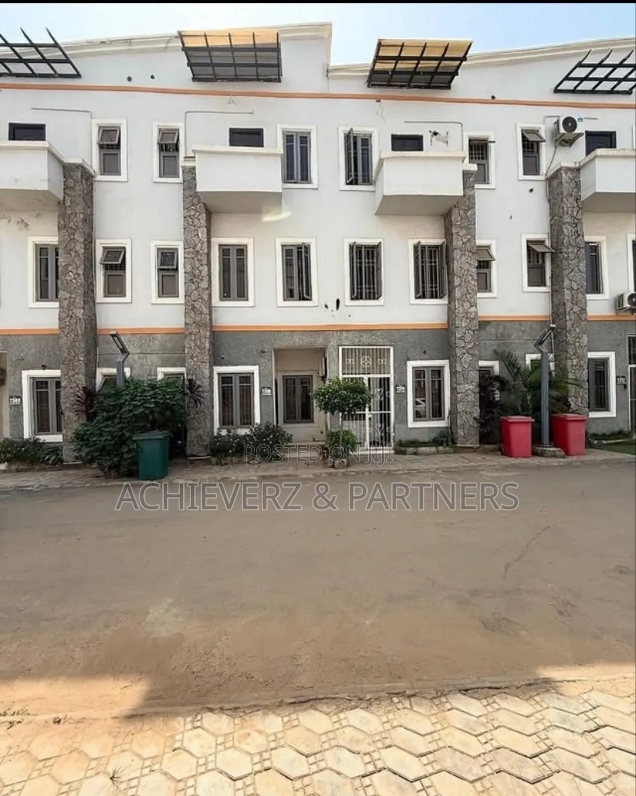 3bdrm Duplex in Jabi for sale in Jabi