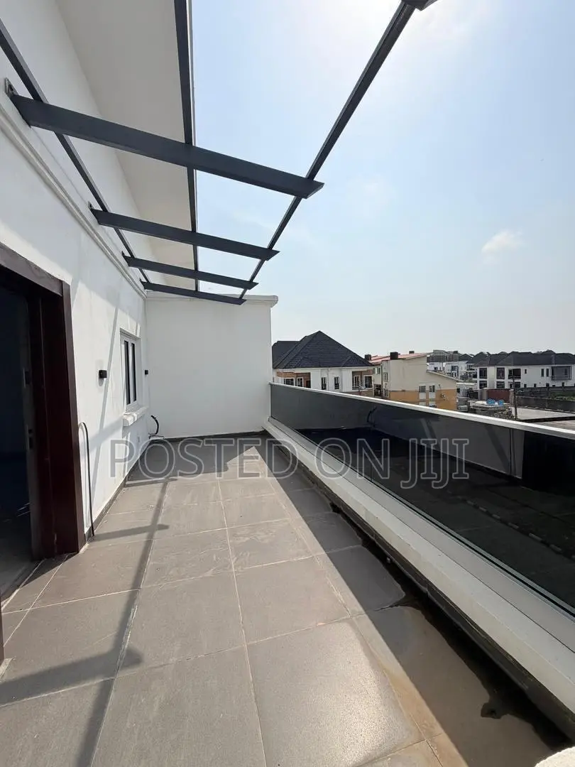 5bdrm Duplex in Lekki County Home for sale in Lekki Phase 2
