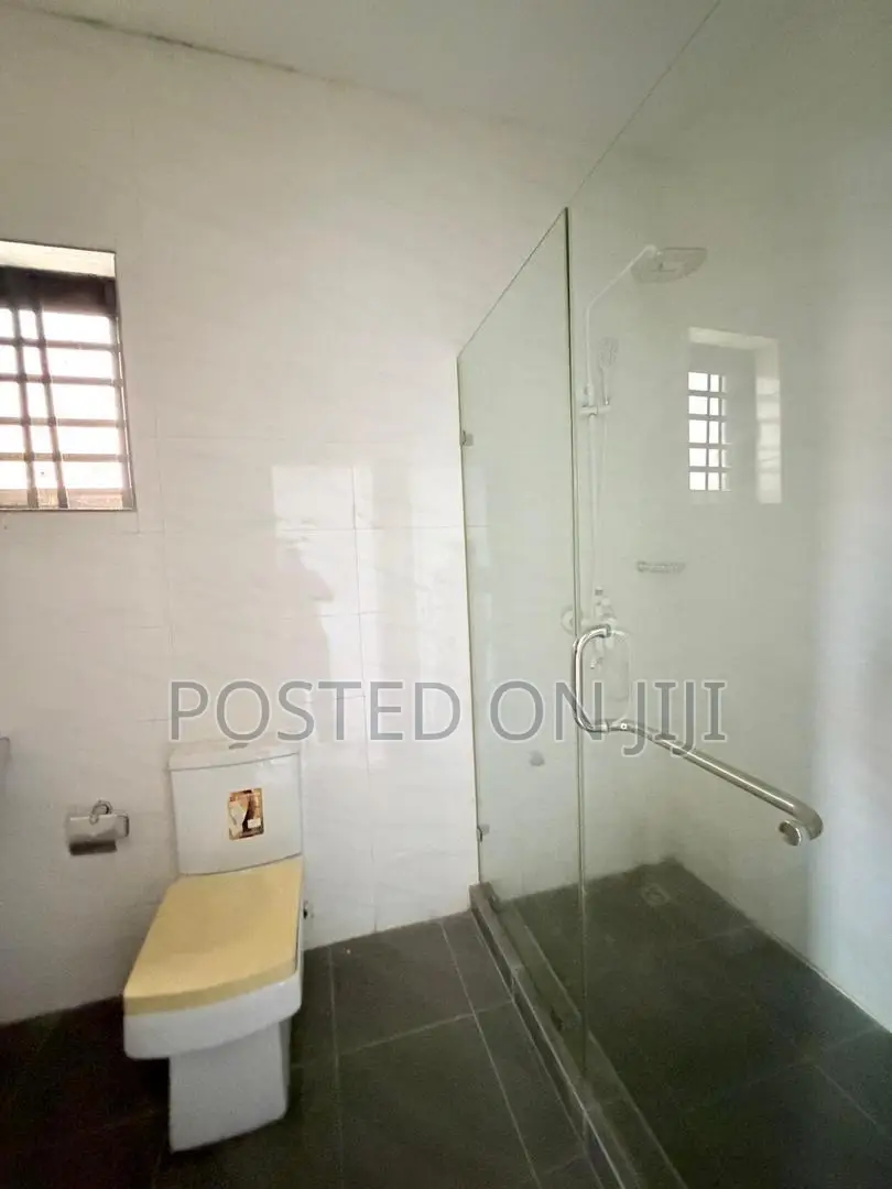 4bdrm Duplex in Lekki County Home for sale in Lekki Phase 2