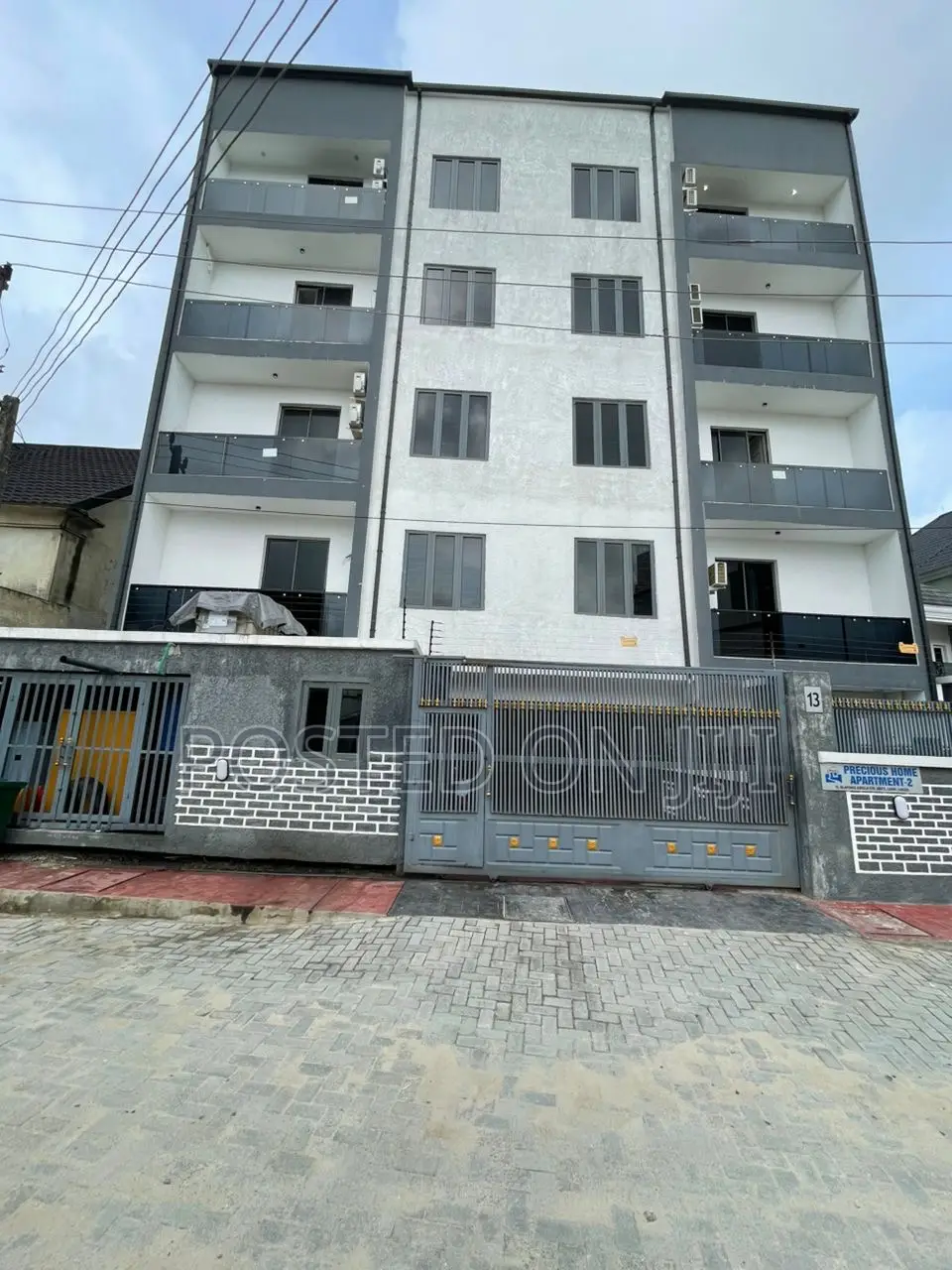 2bdrm Apartment in Lekki Ikate Lagos for sale in Lekki Phase 1