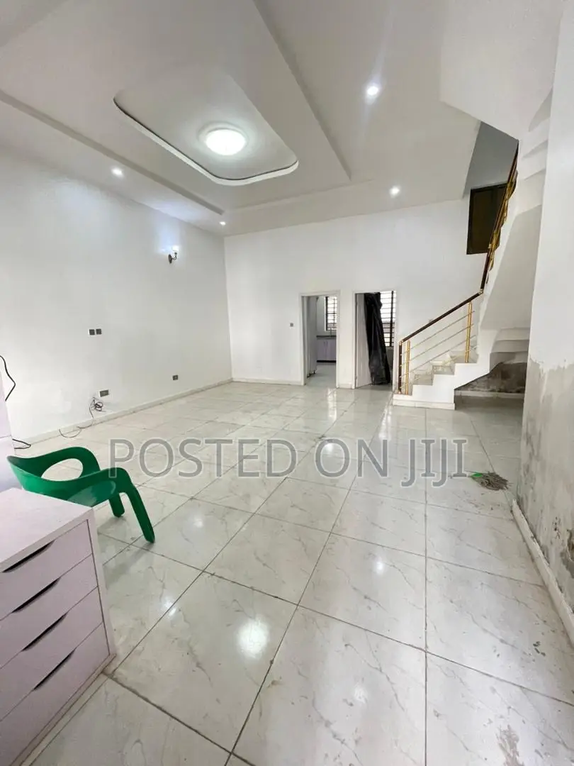 4bdrm Duplex in Ikota Lekki for sale in Lekki Phase 2