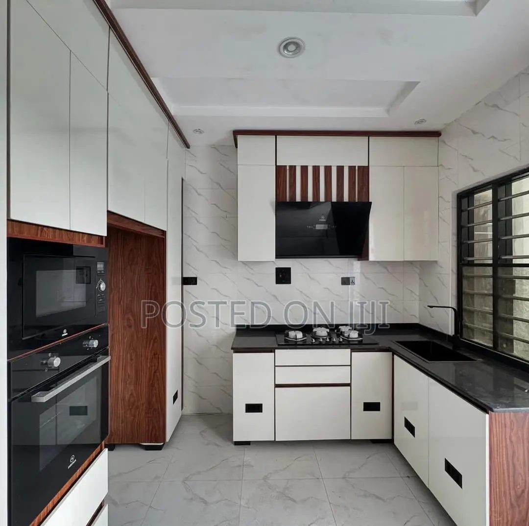 2bdrm Apartment in Lekki Ologolo for sale in Lekki Phase 2