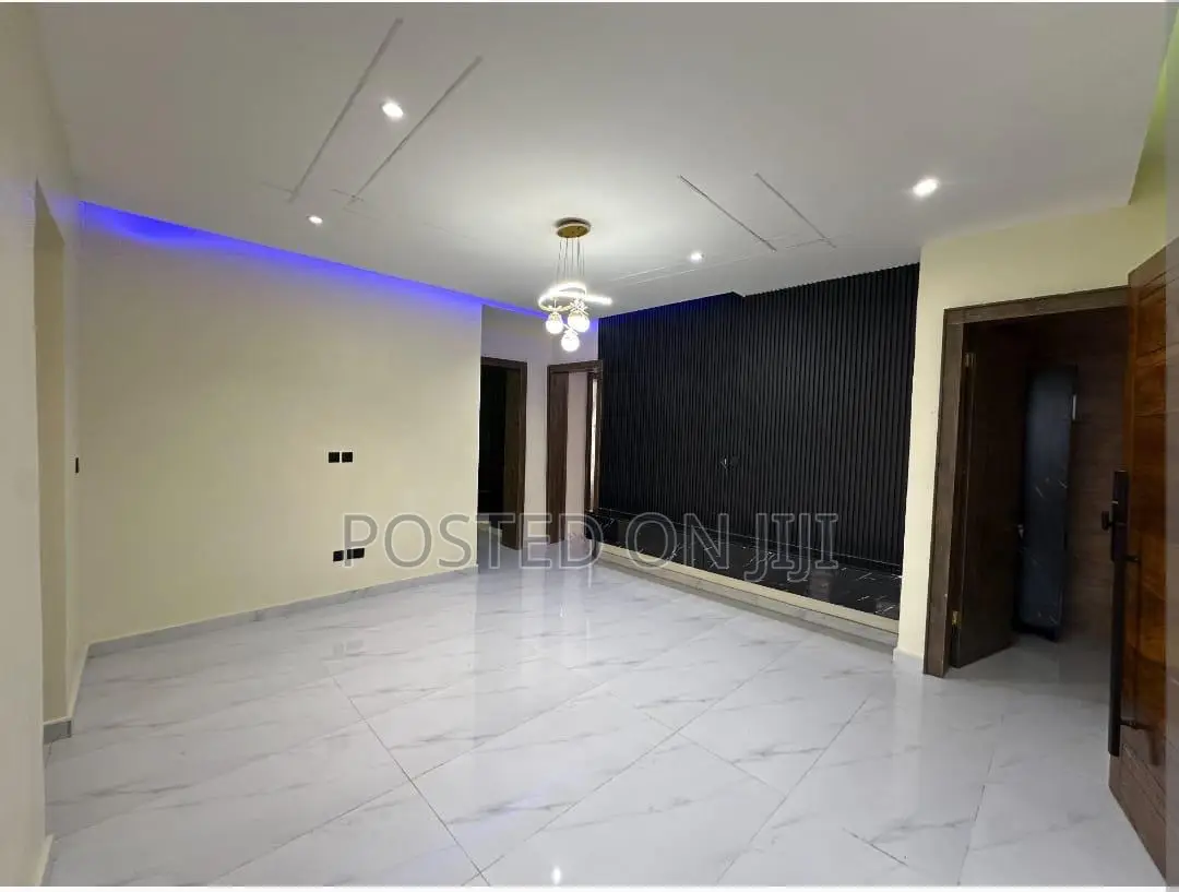 2bdrm Apartment in Lekki Phase 1 Main for sale in Lekki Phase 1