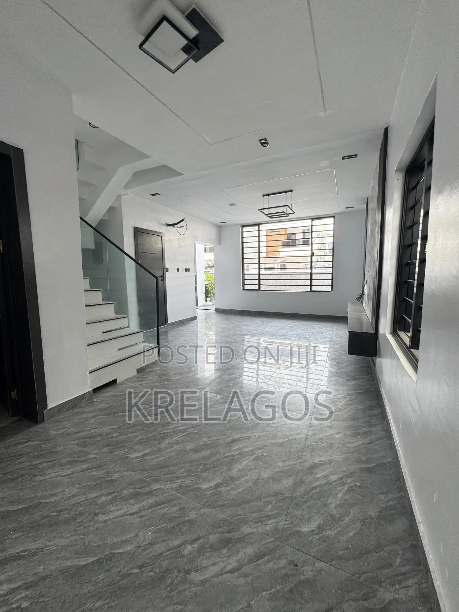 4bdrm Duplex in Orchid, Chevron for sale in Chevron