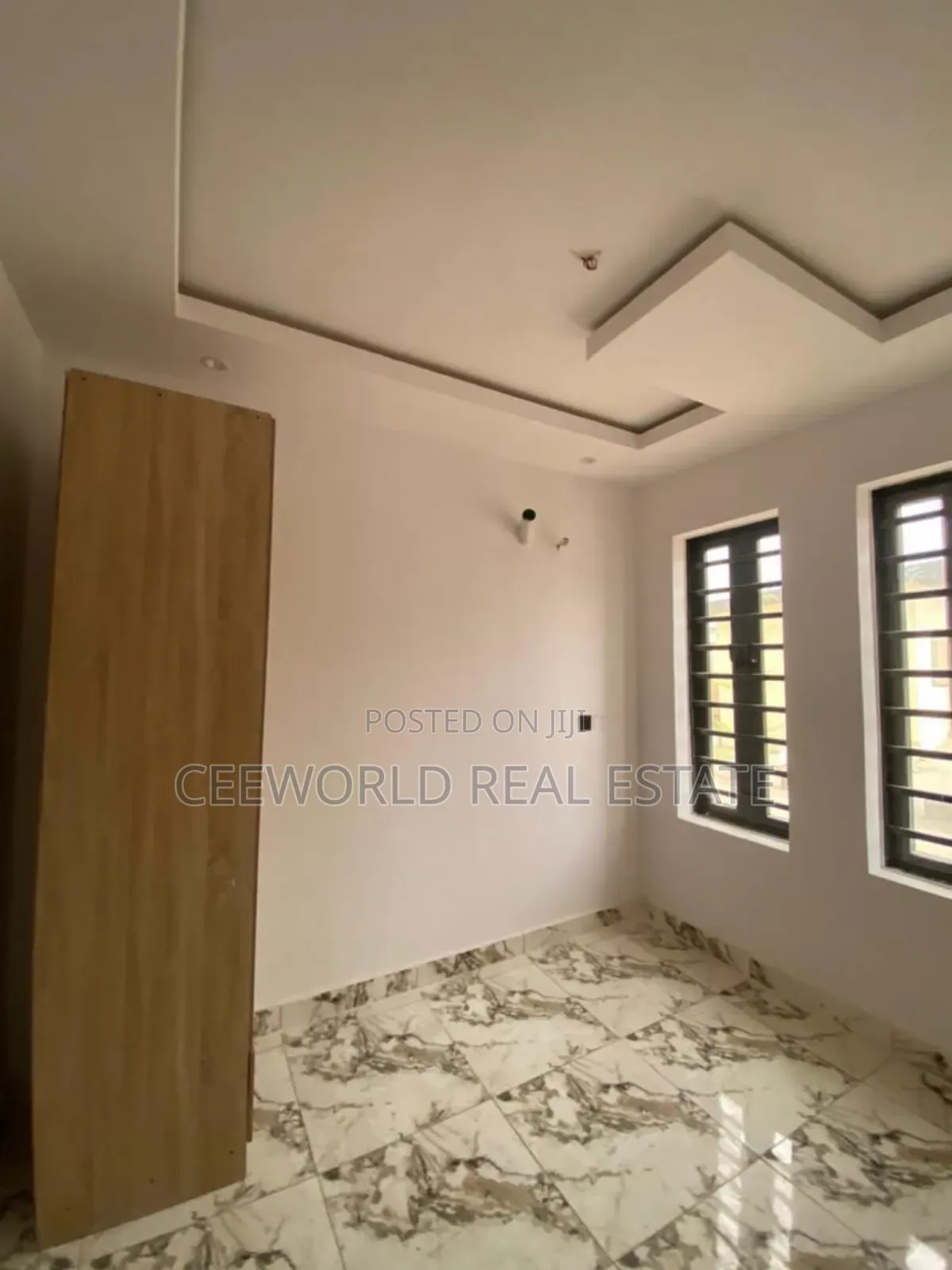 4bdrm Duplex in Iyana Adeoyo Gra, Rind Road for sale in Rind Road