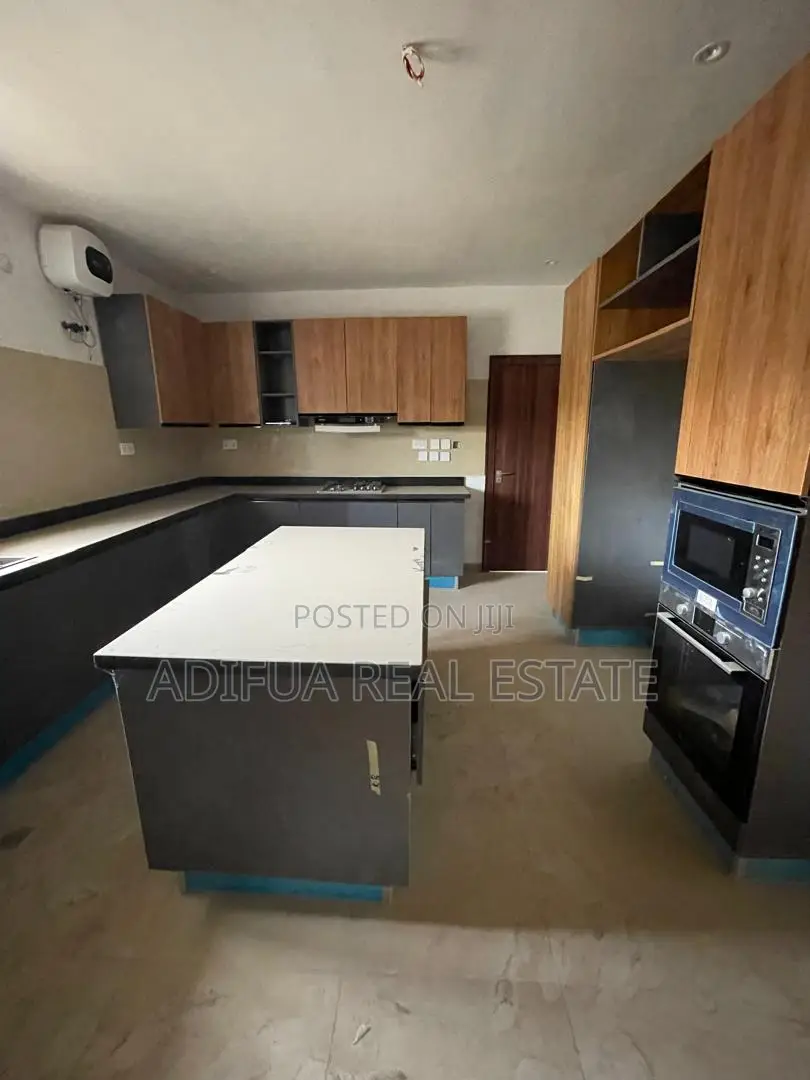 Smart 5-Bedroom Semi-Detached Duplex + B.Q in Guzape District