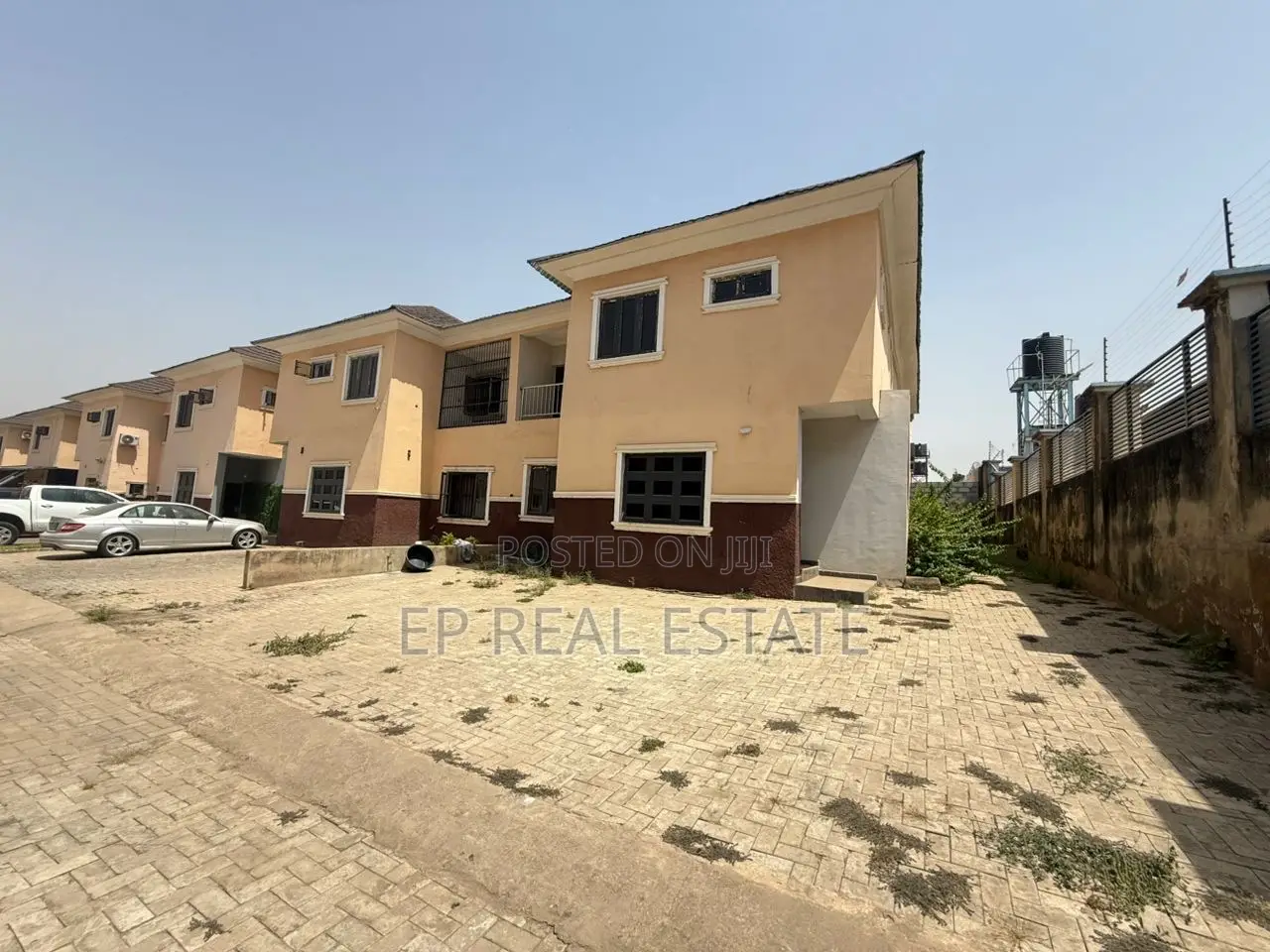 4bdrm Duplex in Durumi for sale in Durumi