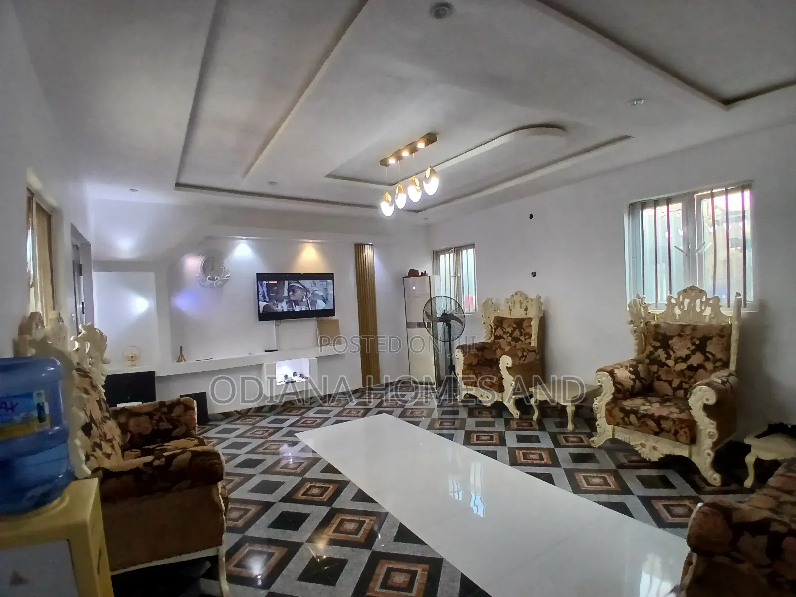 6bdrm Bungalow in Off Idi-Ishin /, Ibadan for sale in Ibadan