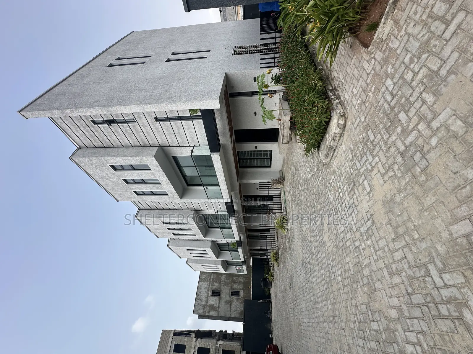 4bdrm Townhouse/Terrace in Ikate for sale in Ikate