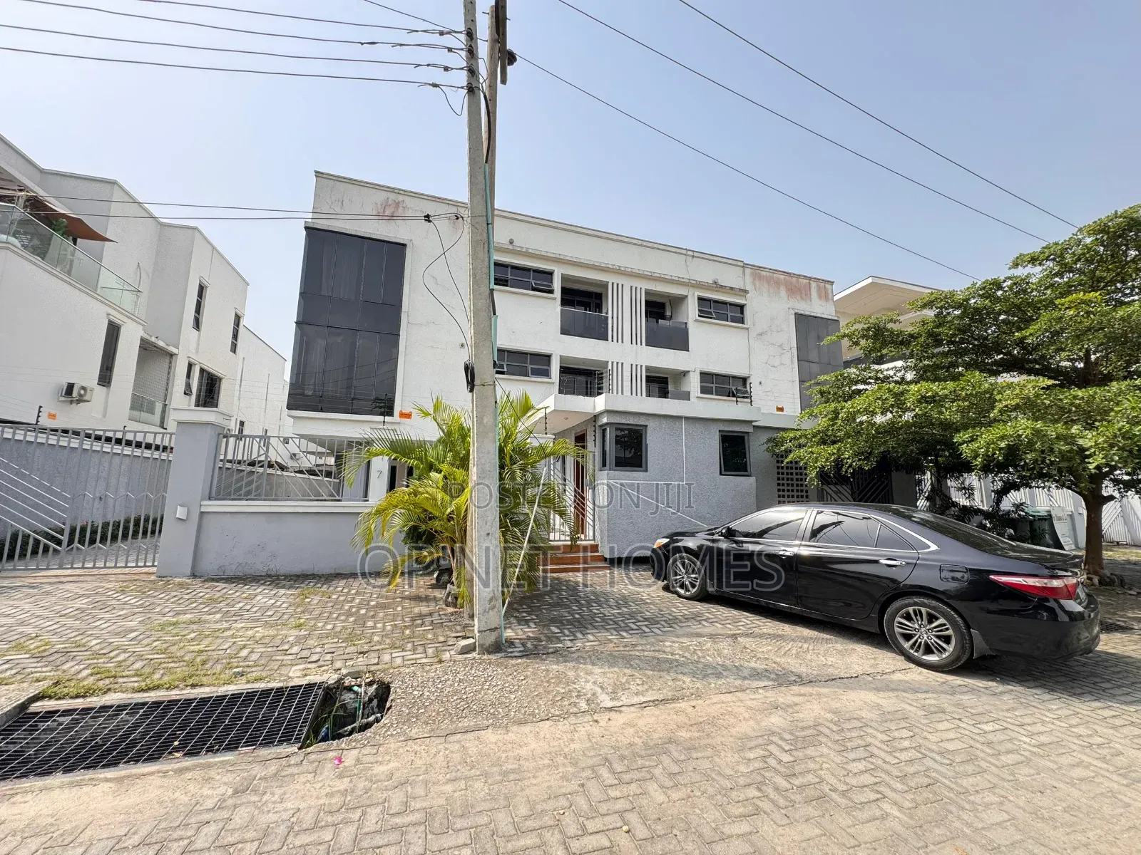 Furnished 3bdrm Apartment in Lekki Expressway for sale in Lekki Expressway