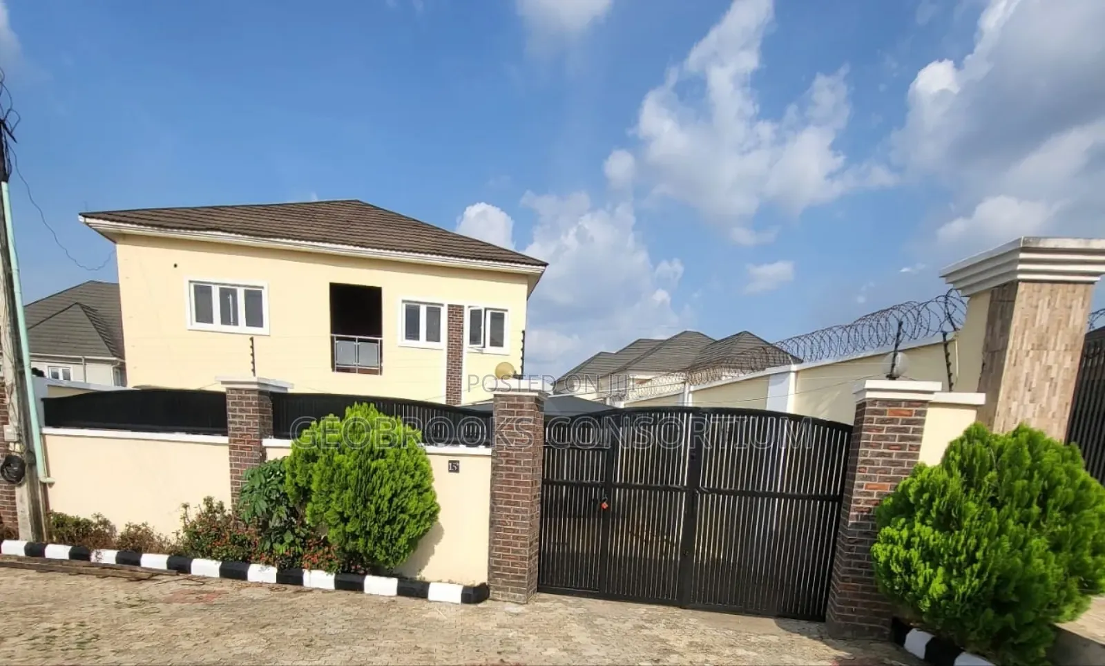 4bdrm Duplex in Kolapo Ishola Gra, Akobo for sale in Akobo