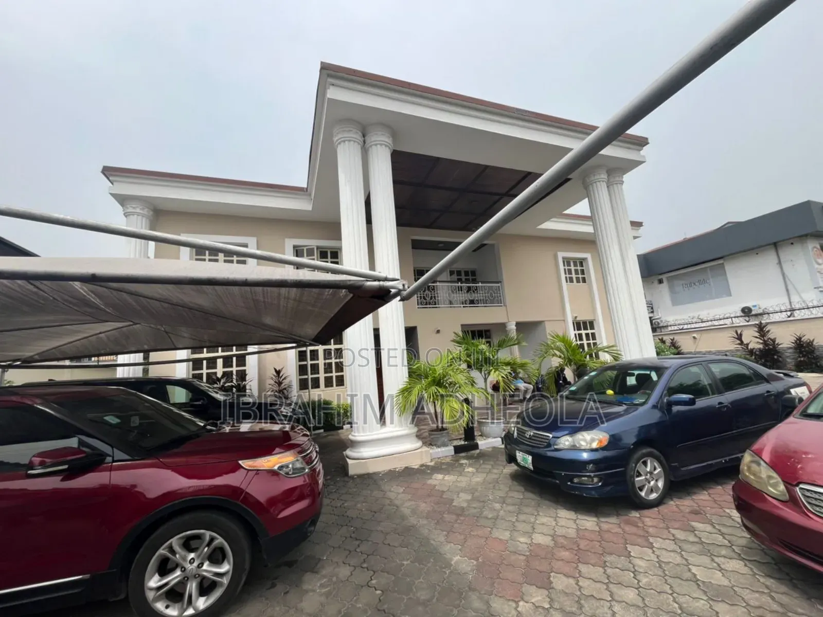 5bdrm Duplex in Adebayo Doherty for rent in Lekki Phase 1