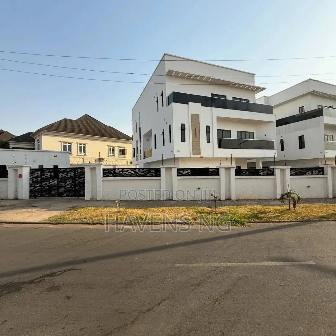7bdrm Duplex in Asokoro for sale in Asokoro