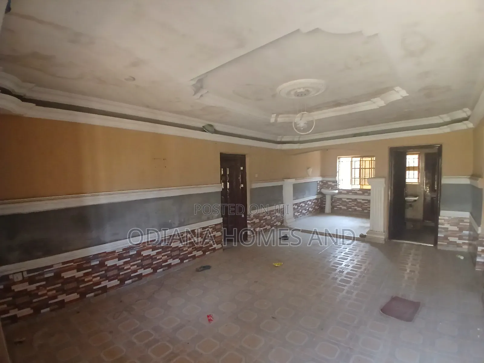 3bdrm Bungalow in Elebu, Off Akala, Ibadan for sale in Ibadan