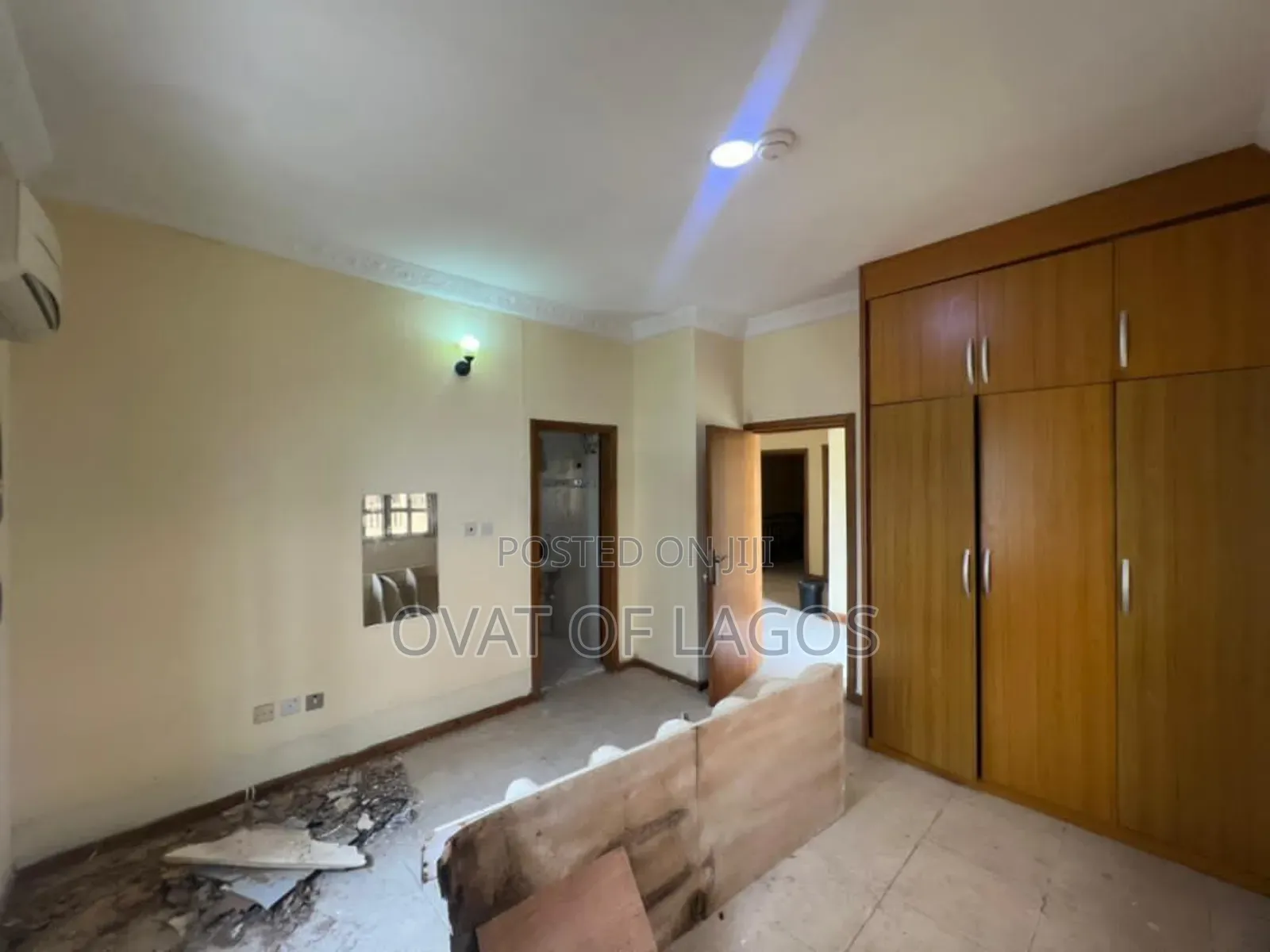 5bdrm Duplex in Lekki Phase 1 for sale in Lekki Phase 1