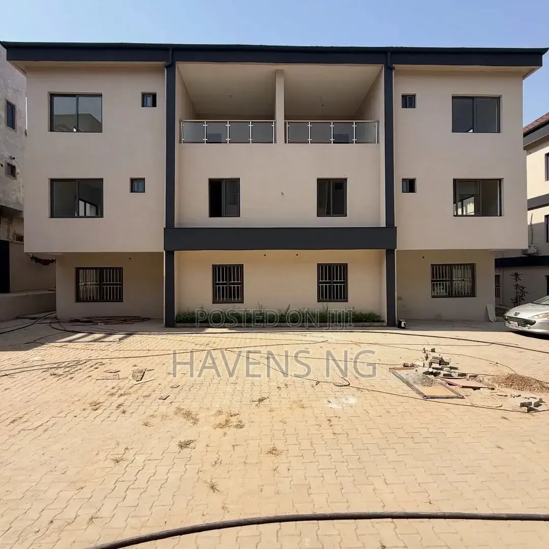 5bdrm Duplex in Mabushi for sale in Mabushi