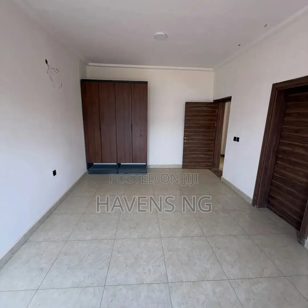 5bdrm Duplex in Mabushi for sale in Mabushi