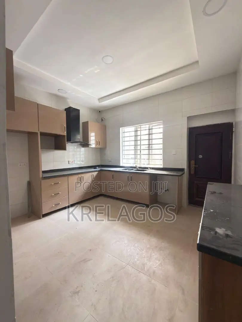 4bdrm Townhouse / Terrace in Lekki Phase 1 for rent in Lekki Phase 1