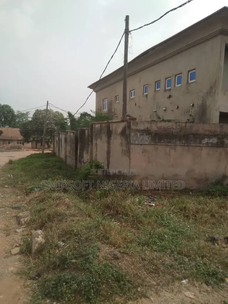 7 Plots of Land, 13 Office Units 100 Capacity Hall, Iyaganku Gra in Iyanganku