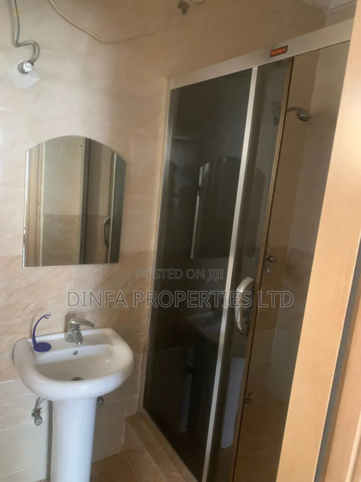 1bdrm Shared Apartment in Bera Estate, Chevron for rent in Chevron