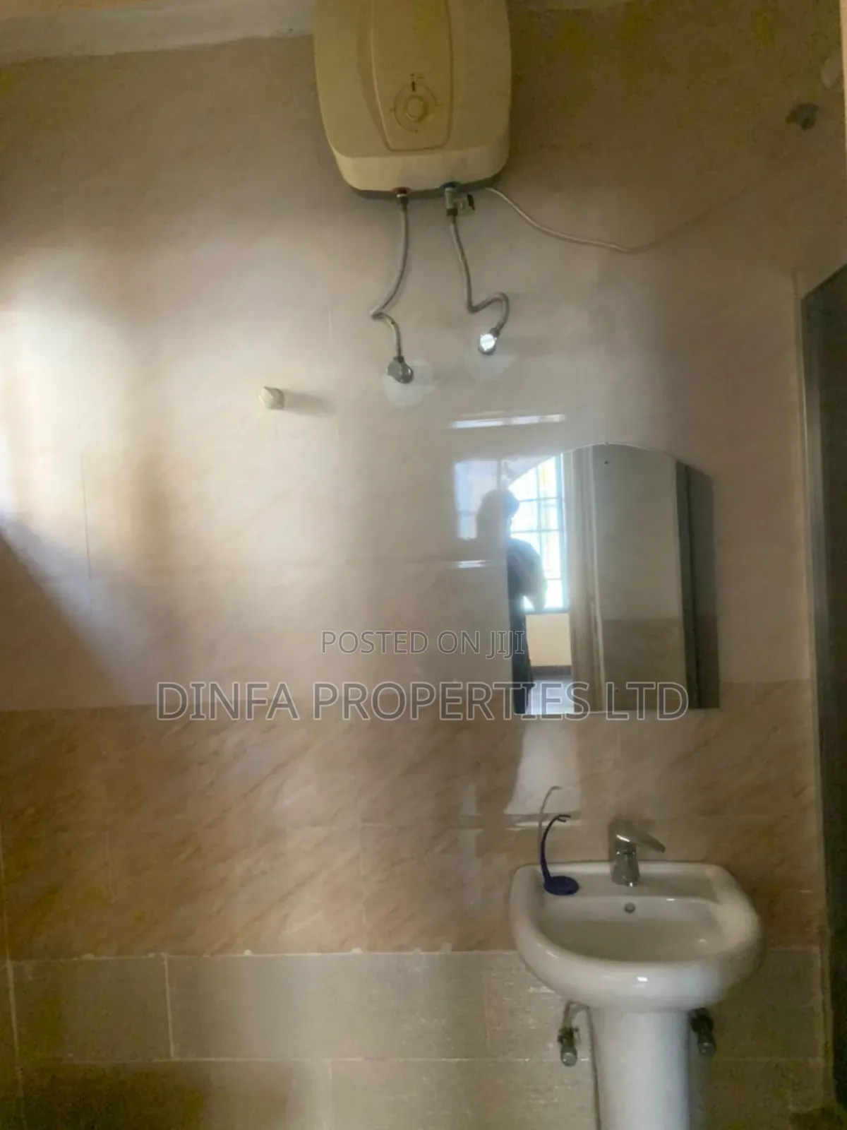1bdrm Shared Apartment in Bera Estate, Chevron for rent in Chevron