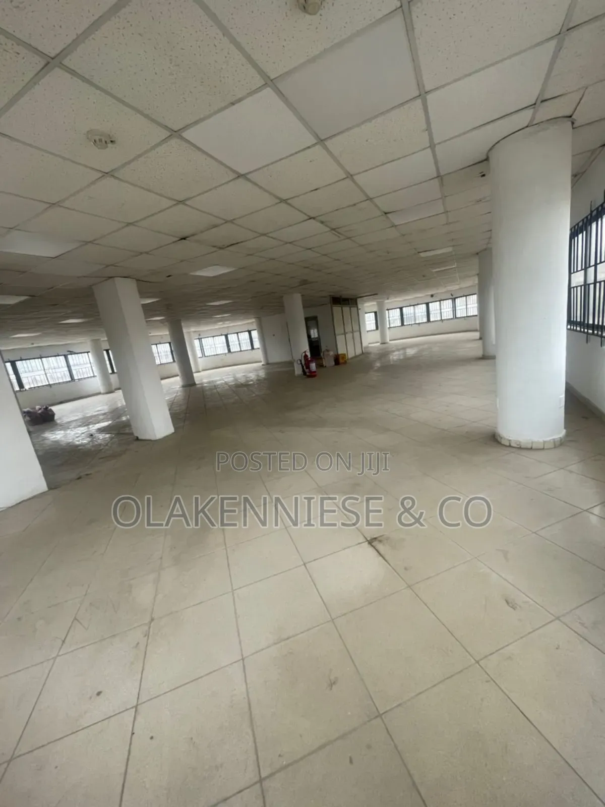 Open Plan Office Space on 295sqn in Allen Avenue