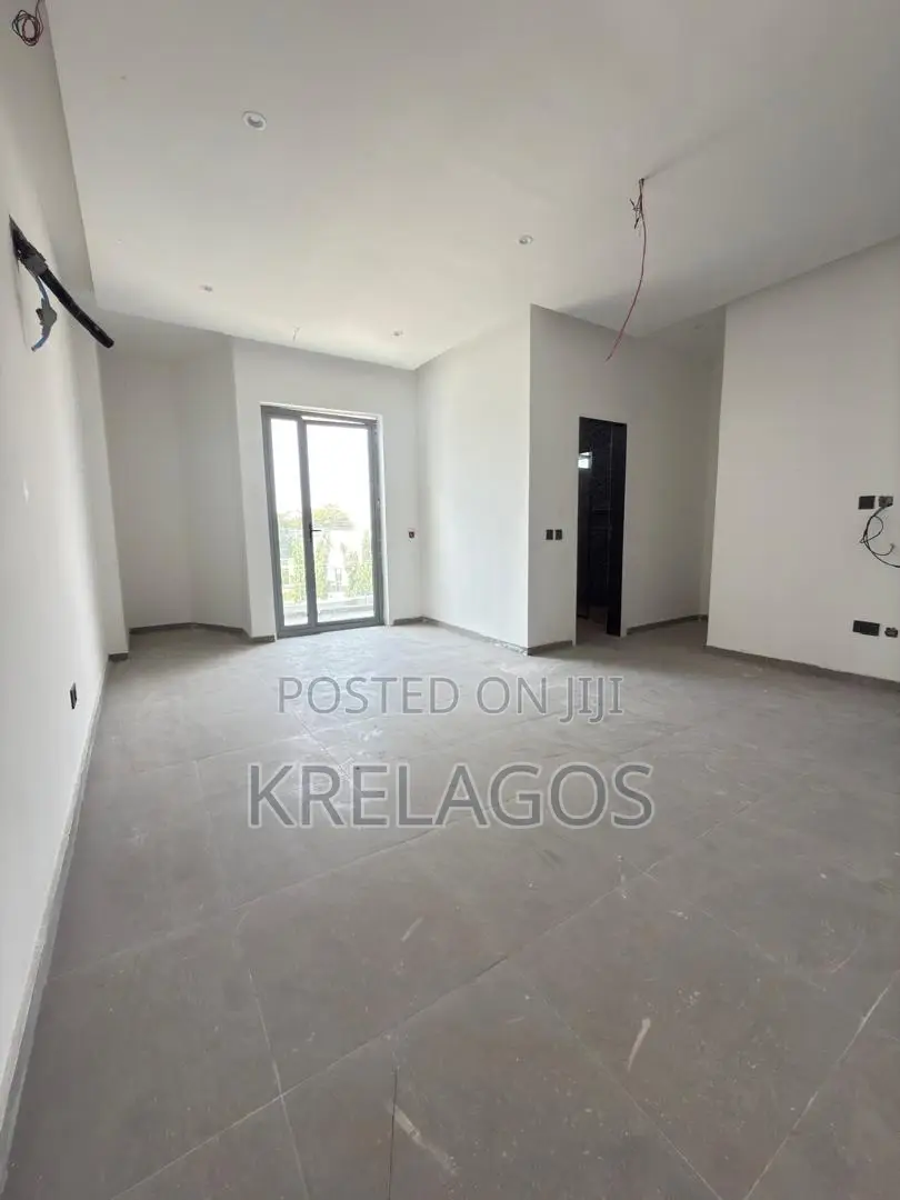 3bdrm Townhouse/Terrace in Lekki Phase 1 for sale in Lekki Phase 1