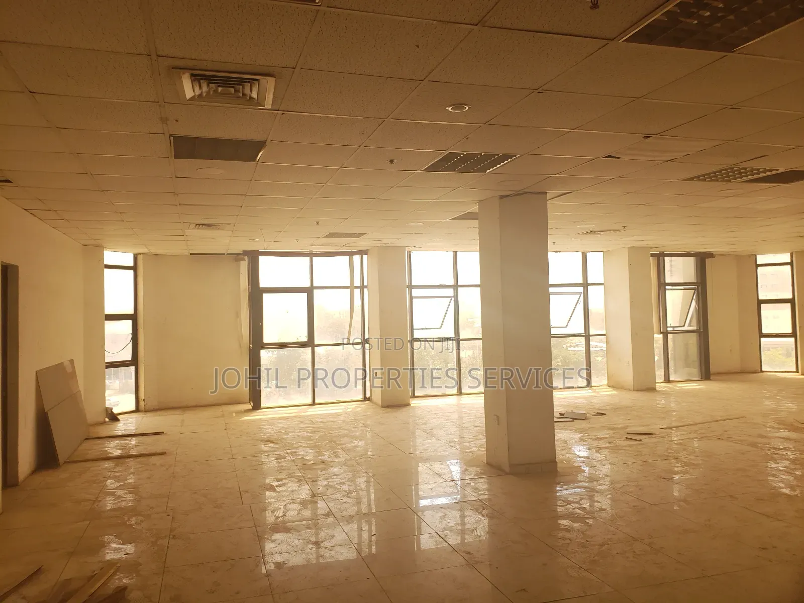 150sqm Office Space for Rent at Central Area CBD Serviced in Central Business District