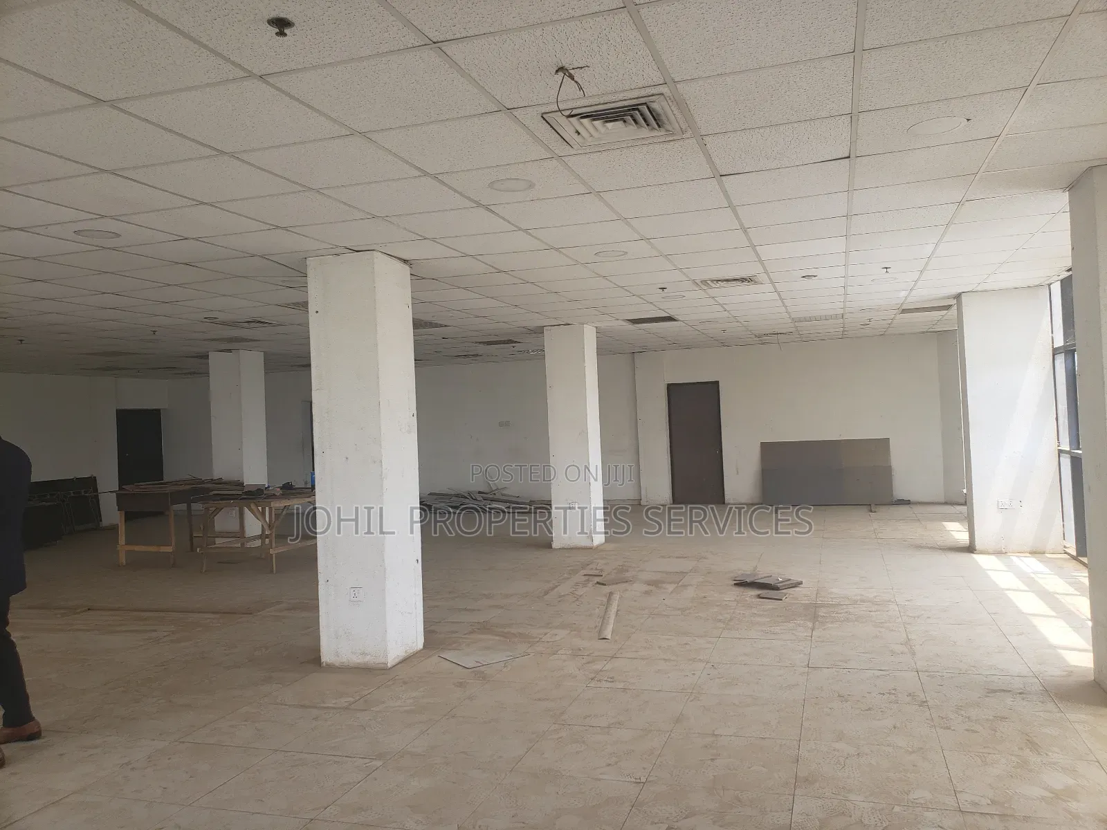 150sqm Office Space for Rent at Central Area CBD Serviced in Central Business District