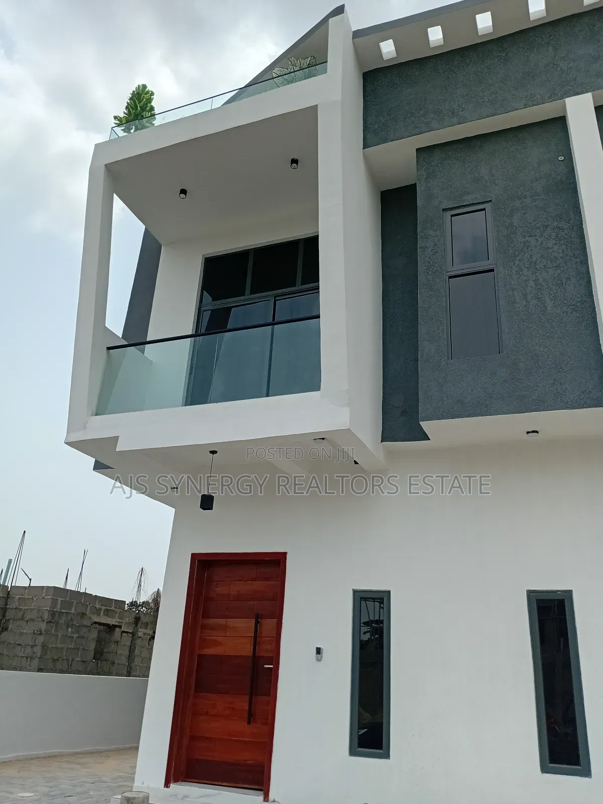 3bdrm Duplex in Abraham Adesanya Estate for sale in Abraham Adesanya Estate