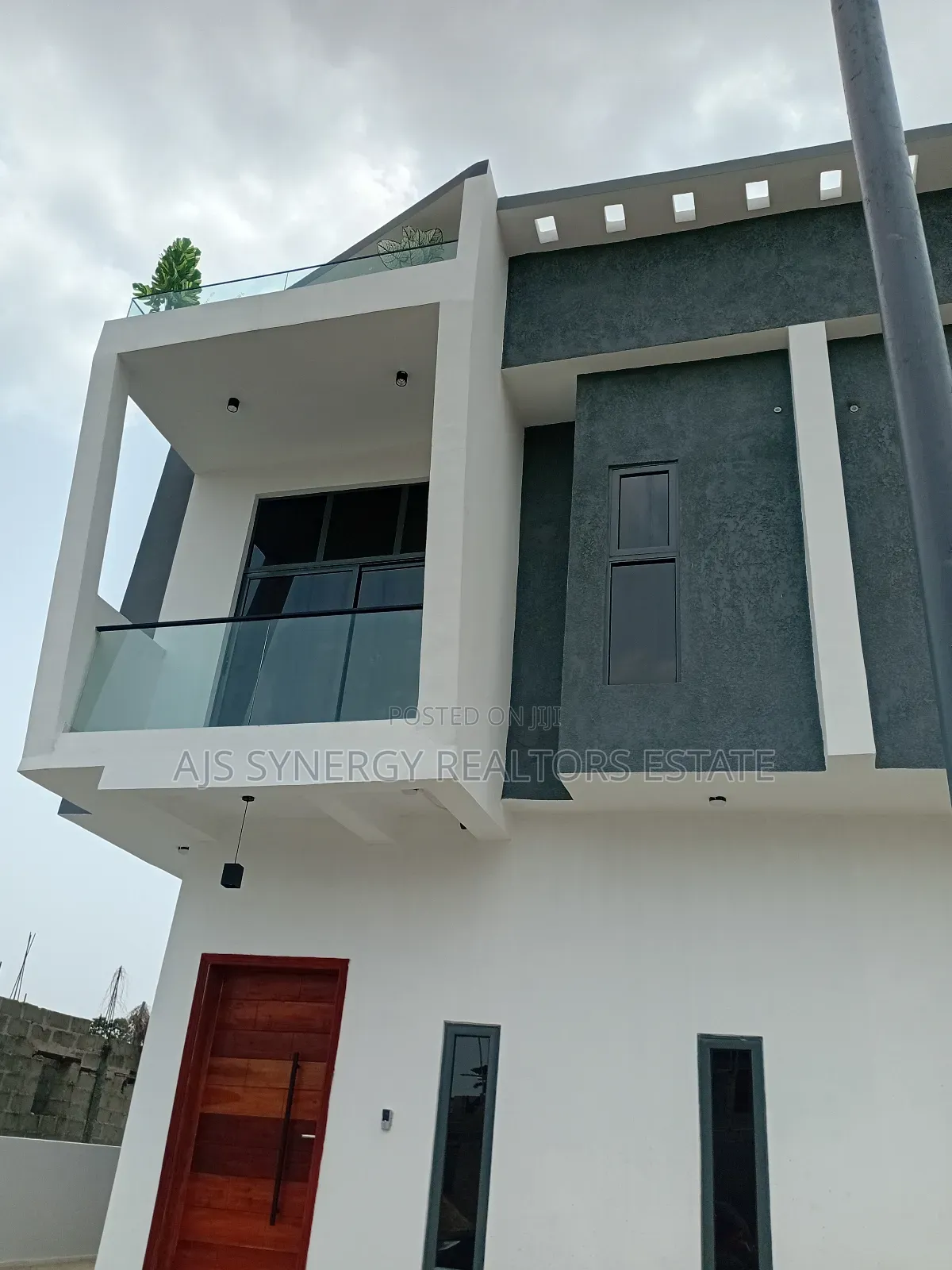 3bdrm Duplex in Abraham Adesanya Estate for sale in Abraham Adesanya Estate