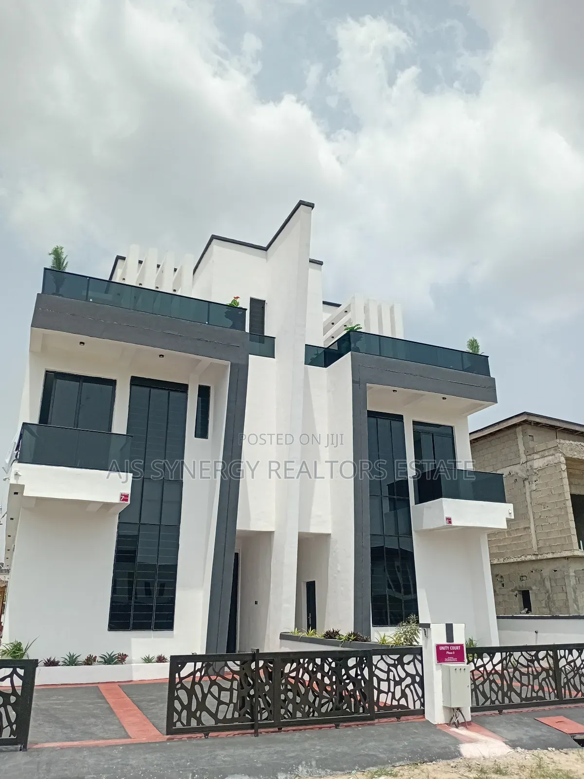 5bdrm Duplex in Abraham Adesanya Estate for sale in Abraham Adesanya Estate